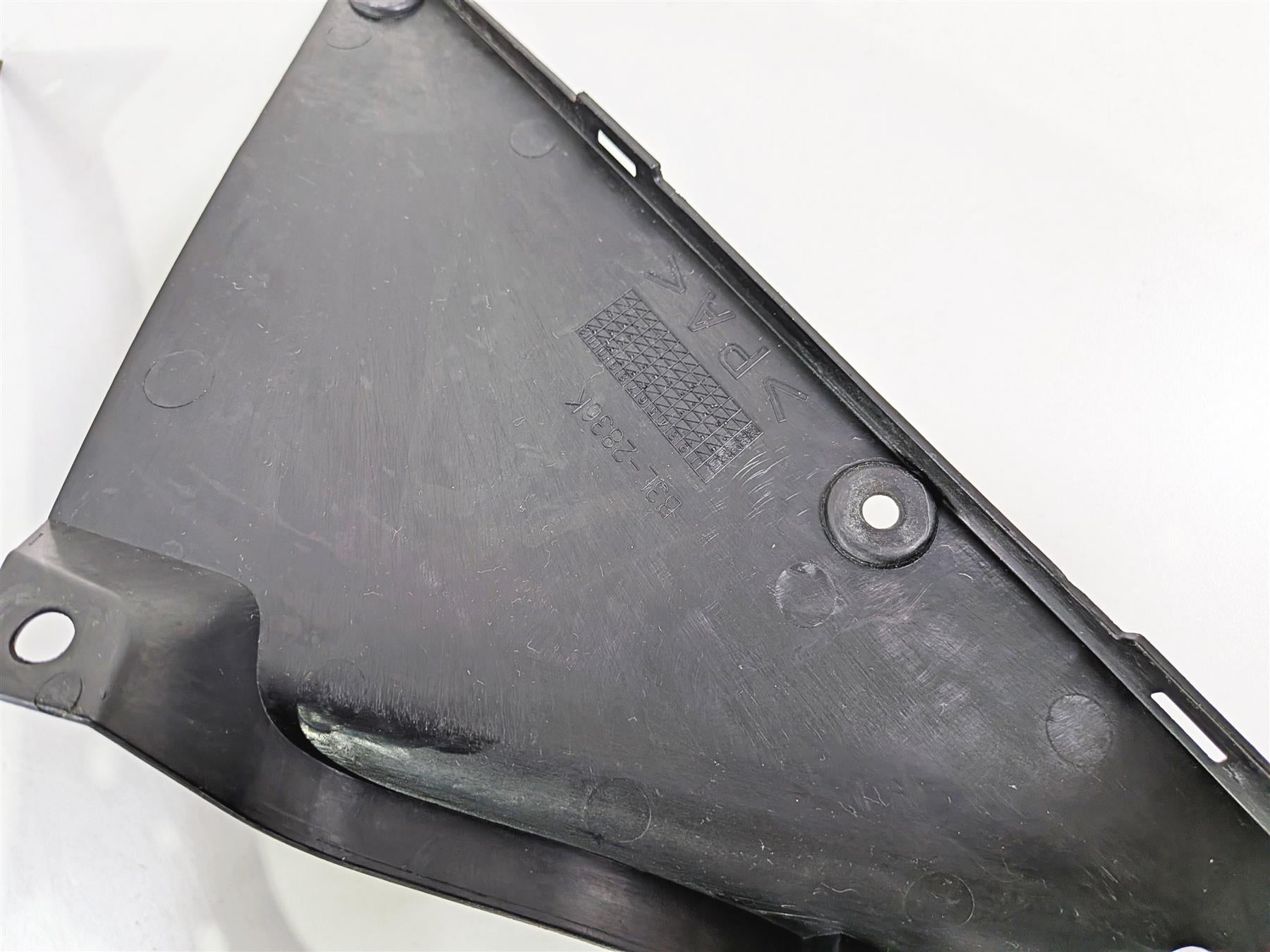 2022 Yamaha YZF R1 R1M RN65 Headlight Fairing Cover Cowling Mount B3L-2835H-00-Mototech271