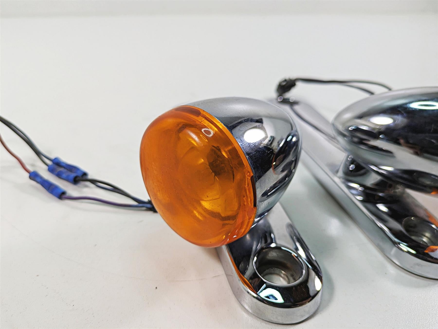 2006 Harley Touring FLHXI Street Glide Front Blinker Turn Signal Set 69278-06 {{ shop.shopifyCountryName }} - Mototech271