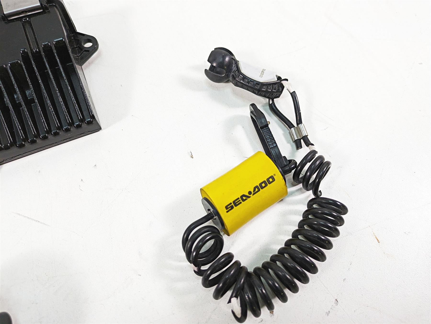 2016 Sea-Doo Spark 900 Cdi Ecu Ecm Ibr Dess Switch & Key Set 420666263 {{ shop.shopifyCountryName }} - Mototech271