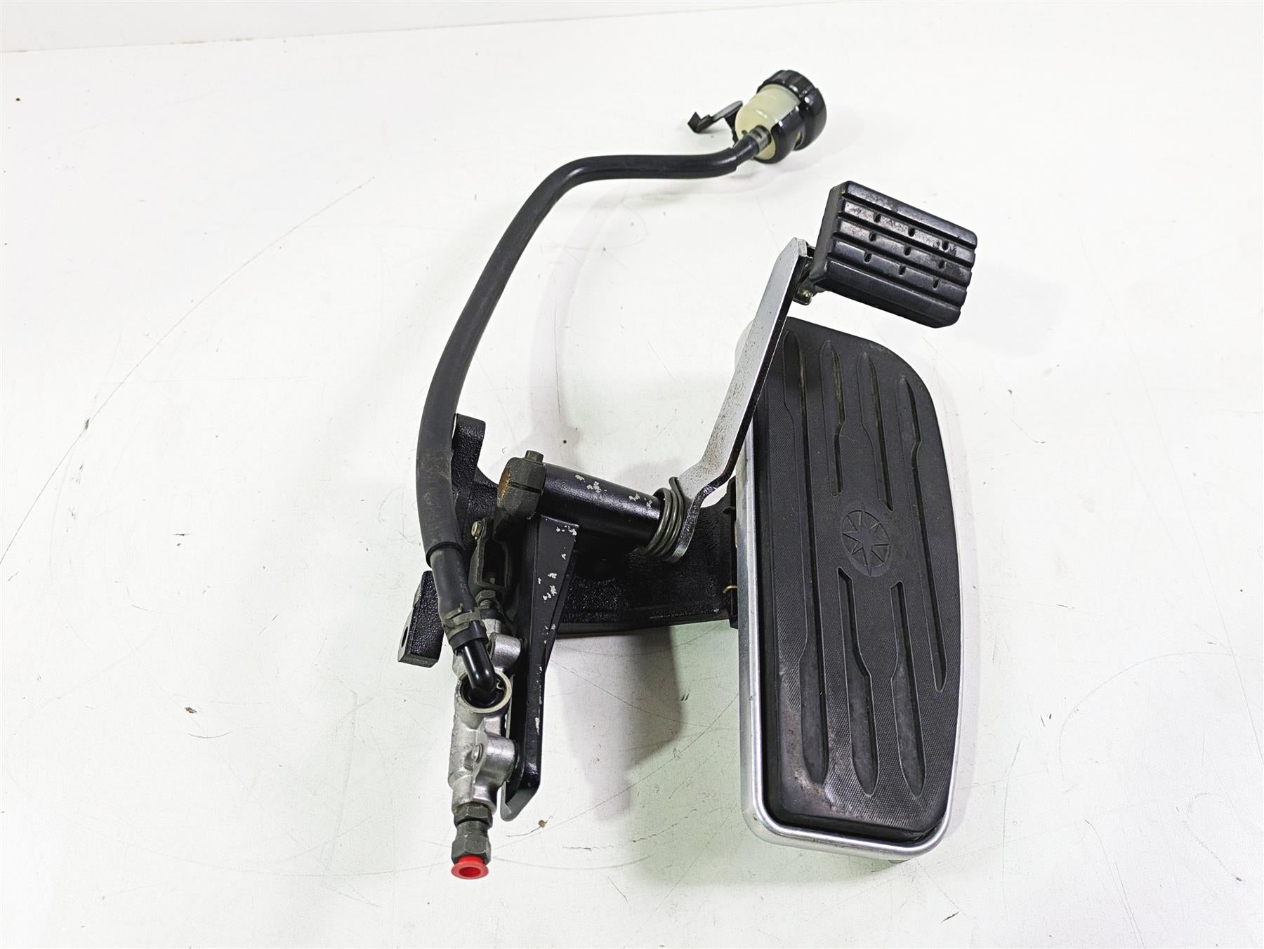 2004 Yamaha XVZ1300 Royal Star Right Floorboard & Brake Pedal Set 4XY-27420-10 {{ shop.shopifyCountryName }} - Mototech271