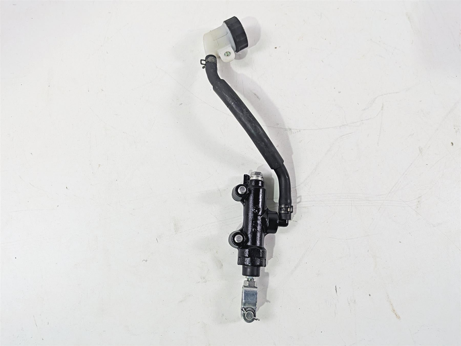 2024 Kawasaki ZX6R ZX636 Ninja Rear Brake Master Cylinder 1/2 43015-0575 {{ shop.shopifyCountryName }} - Mototech271