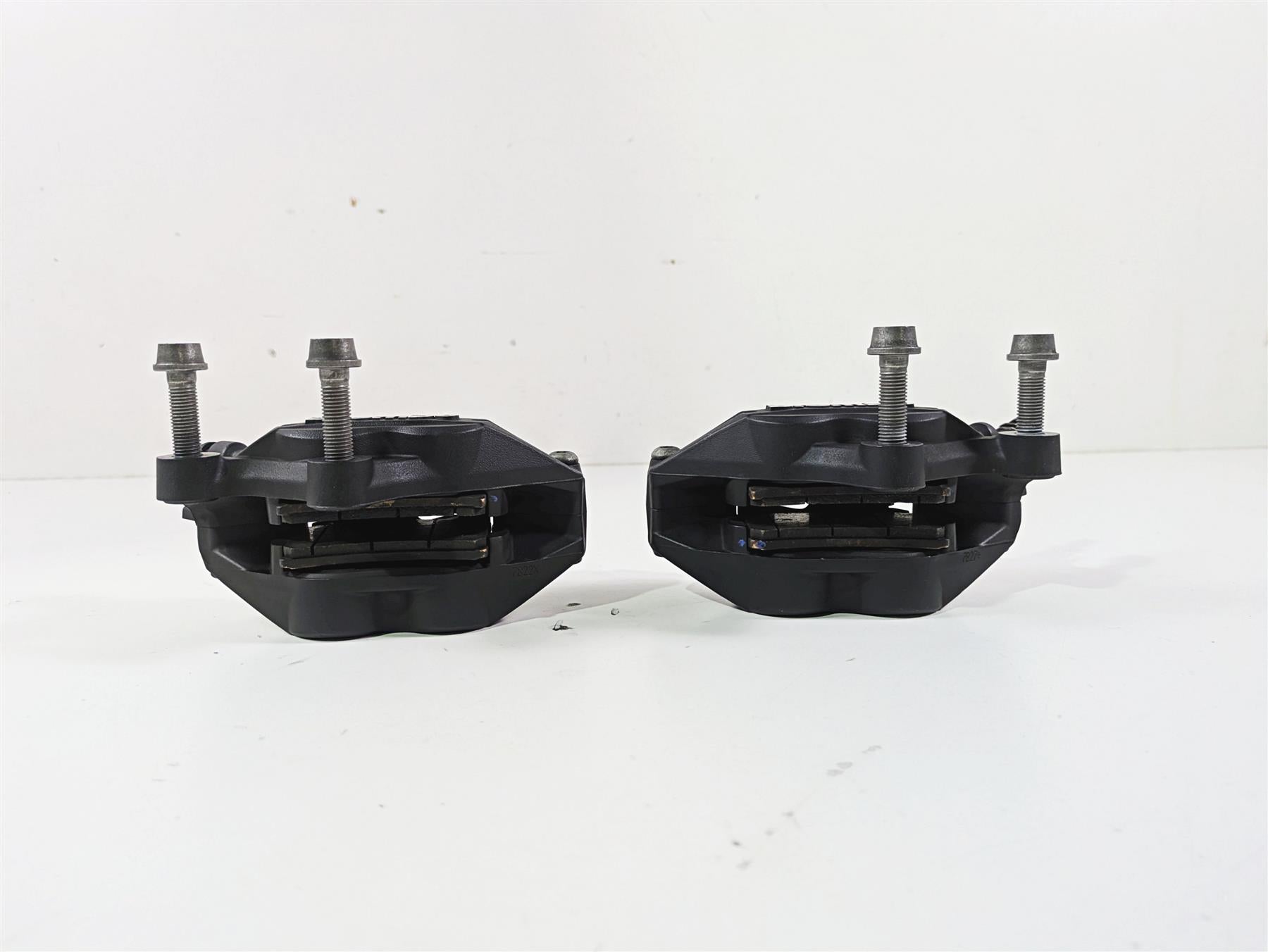 2018 BMW R nineT Urban GS K33 Front Brembo Brake Caliper Set 34117716717 {{ shop.shopifyCountryName }} - Mototech271