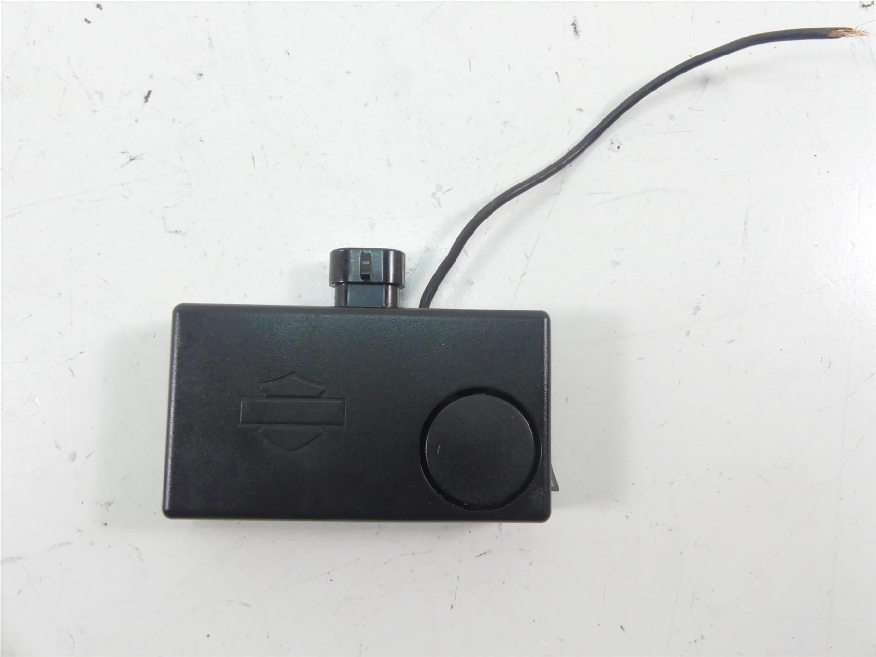2010 Harley FXDWG Dyna Wide Glide Siren Control Module Box 68970-06A {{ shop.shopifyCountryName }} - Mototech271