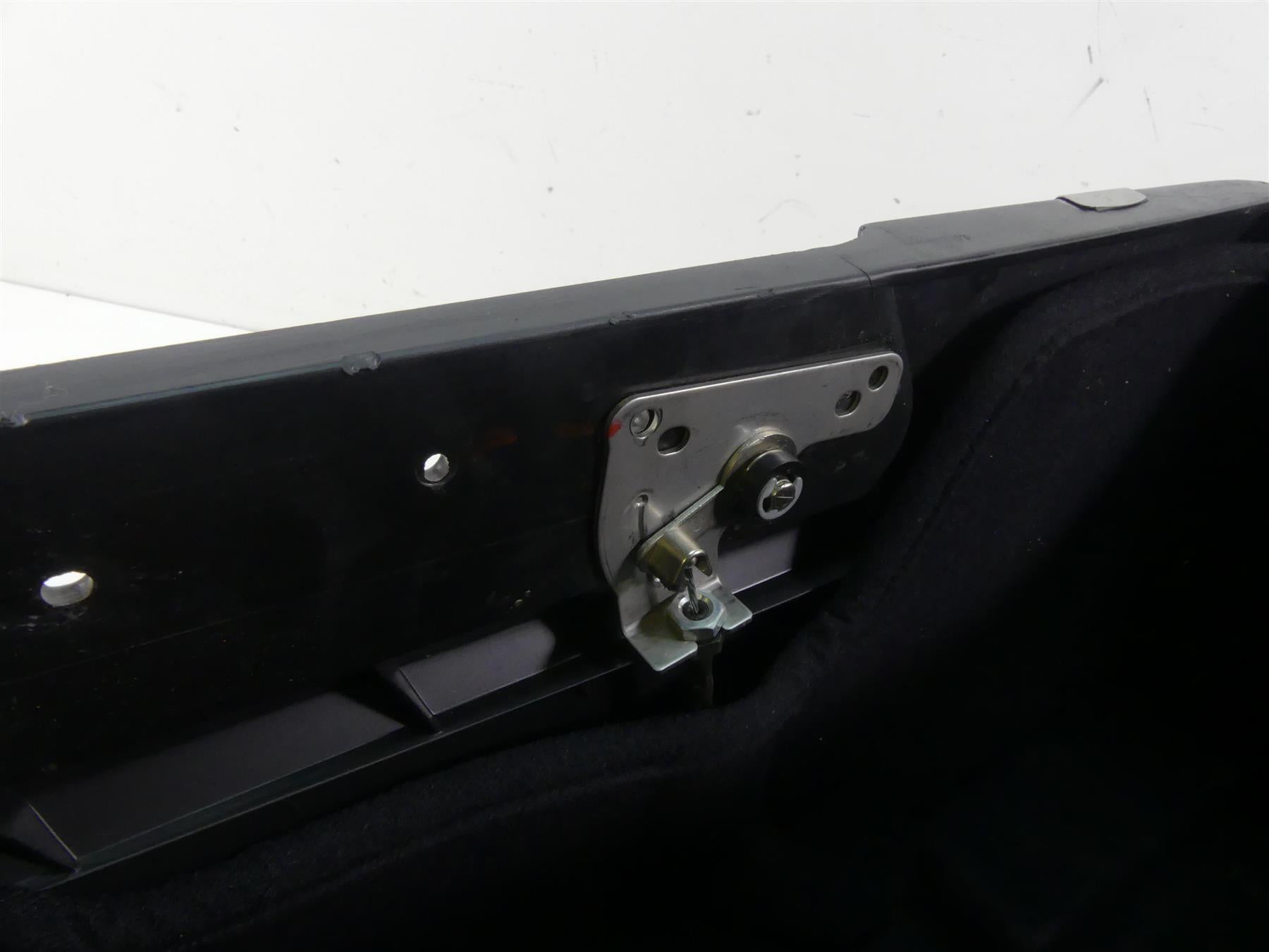 2007 Harley FLHTCU SE2 CVO Electra Glide Right Lower Saddlebag 88277-07 {{ shop.shopifyCountryName }} - Mototech271