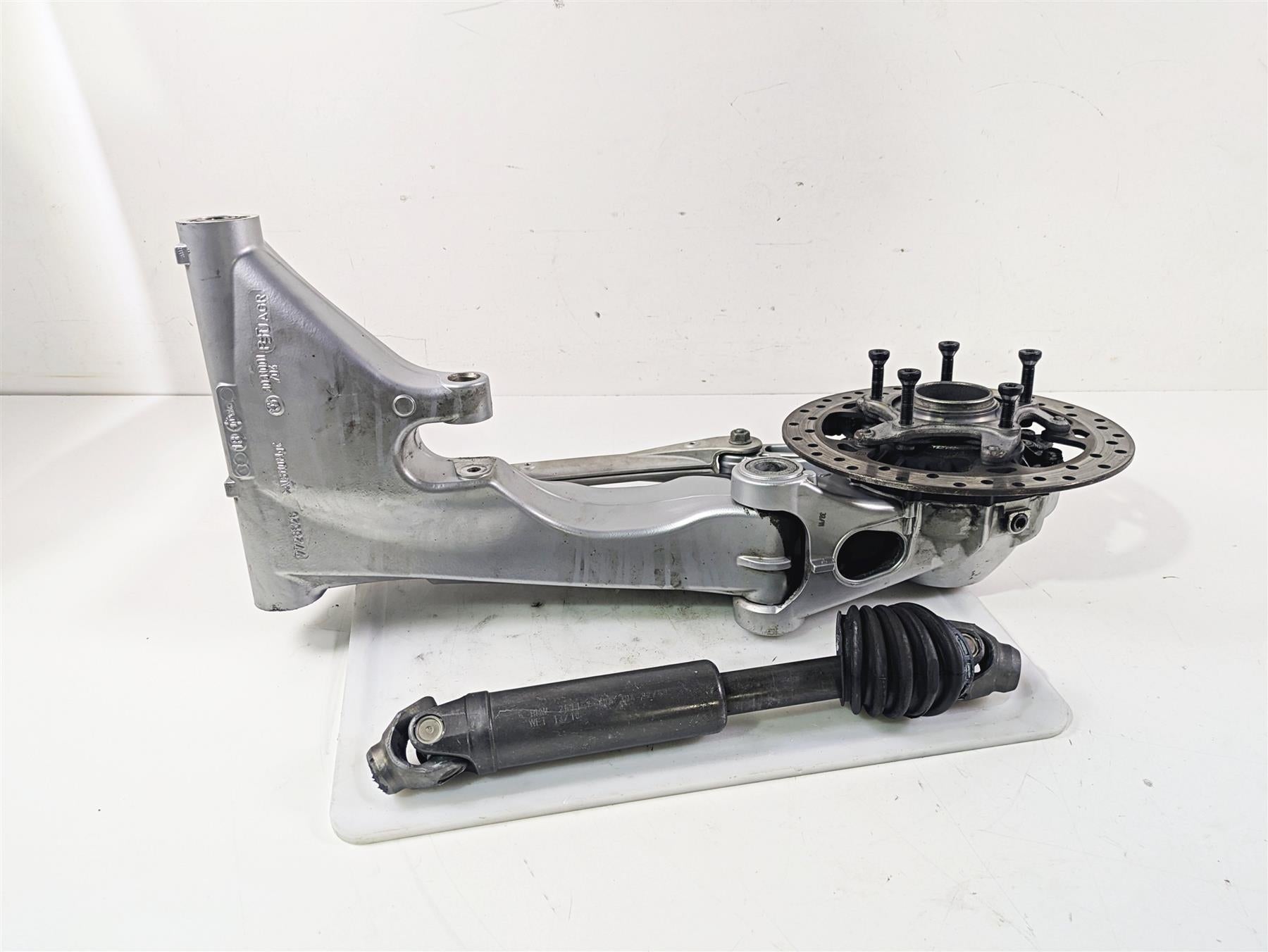 2010 BMW R1200GS K25 Swingarm Differential Drive Shaft 32:11 33117726889 {{ shop.shopifyCountryName }} - Mototech271
