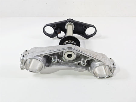 2024 Suzuki GSXR600 Upper Lower Triple Tree Set 2K 51410-01H10 51311-01H00 {{ shop.shopifyCountryName }} - Mototech271