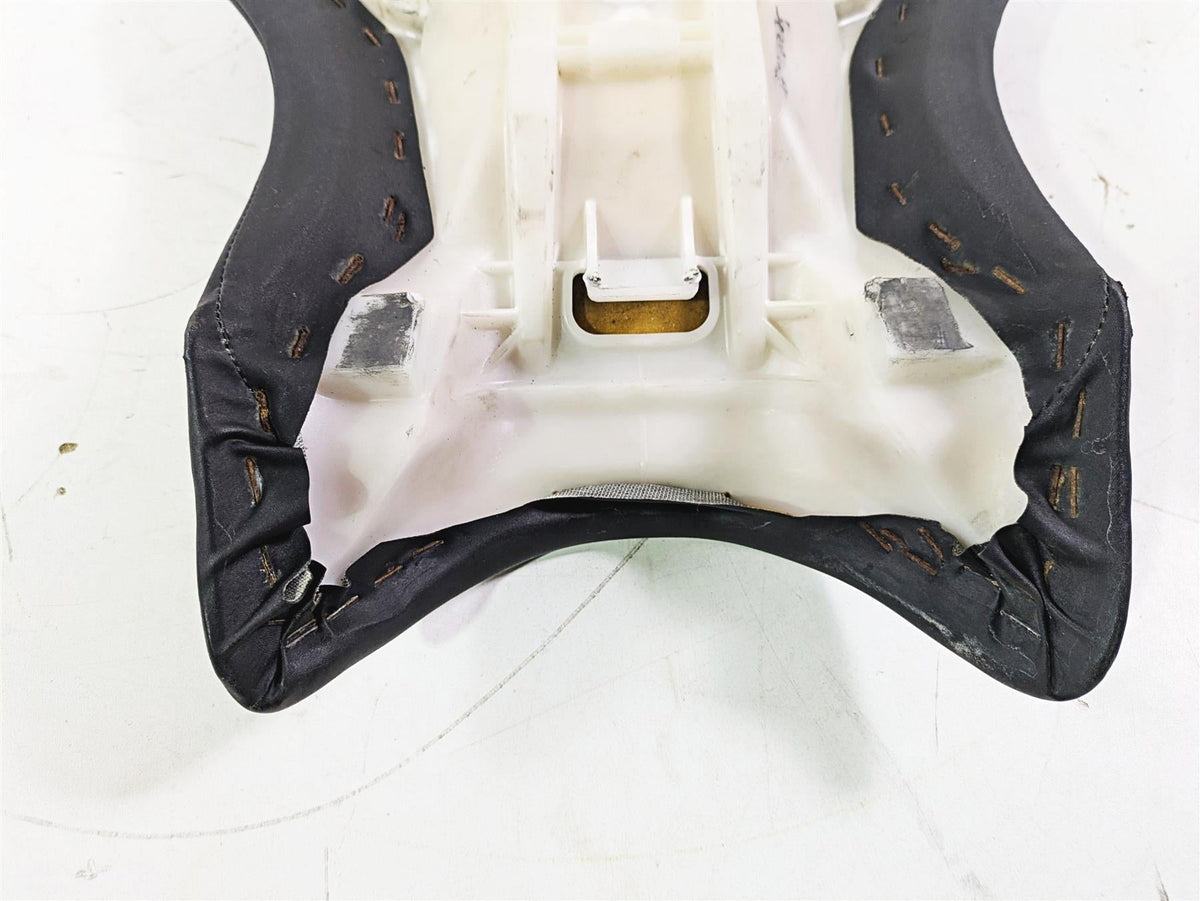 2005 Yamaha YZFR1 YZF R1 Front Rider Seat Saddle -No Tears 5VY-24710-00-00 {{ shop.shopifyCountryName }} - Mototech271