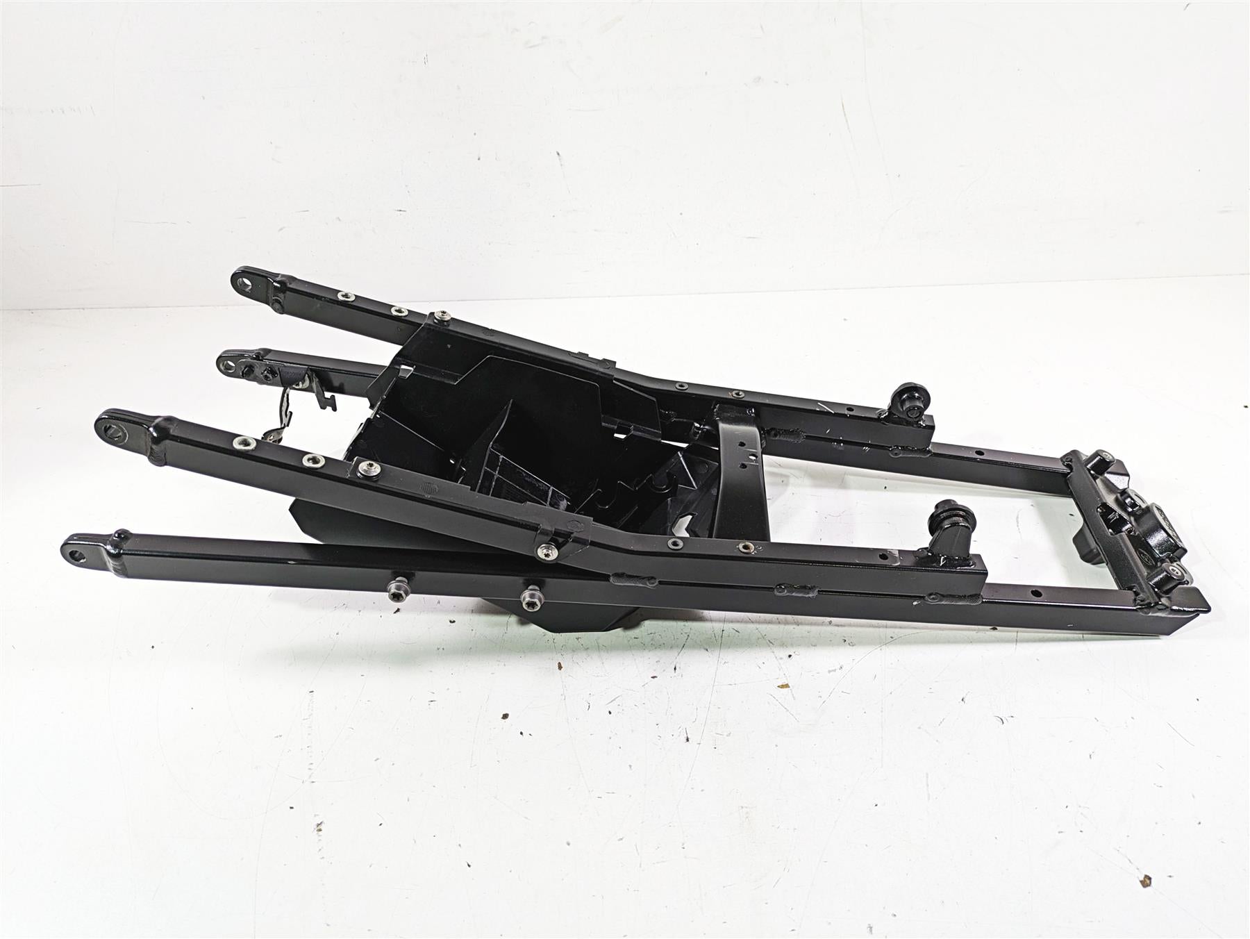 2017 BMW S1000R K47 Straight Subframe & Inner Fender 46518550381 8526754 {{ shop.shopifyCountryName }} - Mototech271