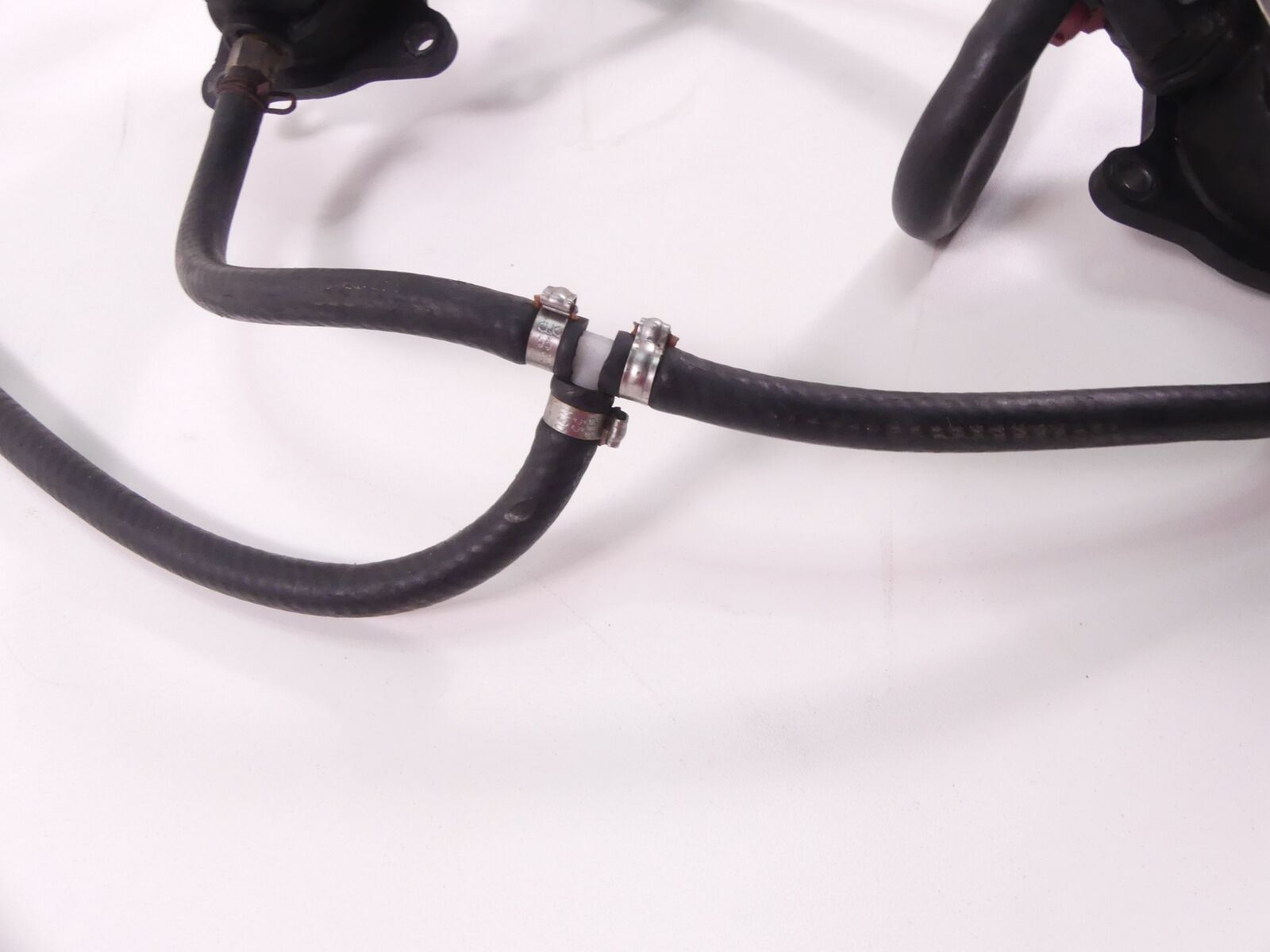 2015 Ducati Diavel Carbon Fuel Gas Petrol Injectors Hose Set 59024021A {{ shop.shopifyCountryName }} - Mototech271