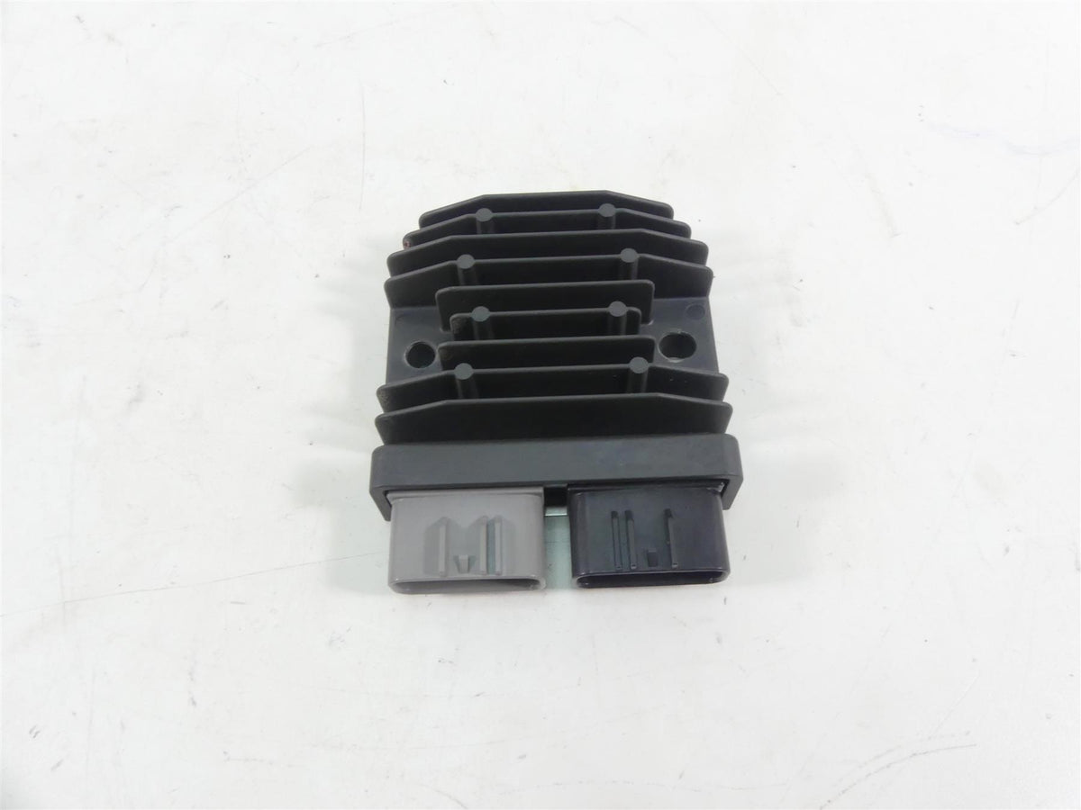 2020 Ducati Panigale V2 Rectifier Voltage Regulator 54040301B FH020AA {{ shop.shopifyCountryName }} - Mototech271