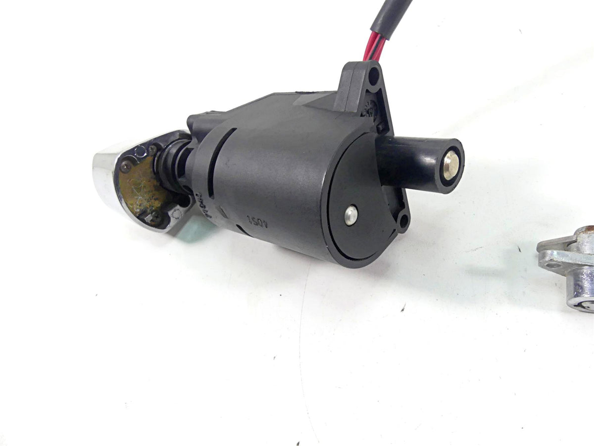 2004 Harley Touring FLHTCUI Electra Glide Ignition Switch Lock Set -Vin 71640-99 {{ shop.shopifyCountryName }} - Mototech271