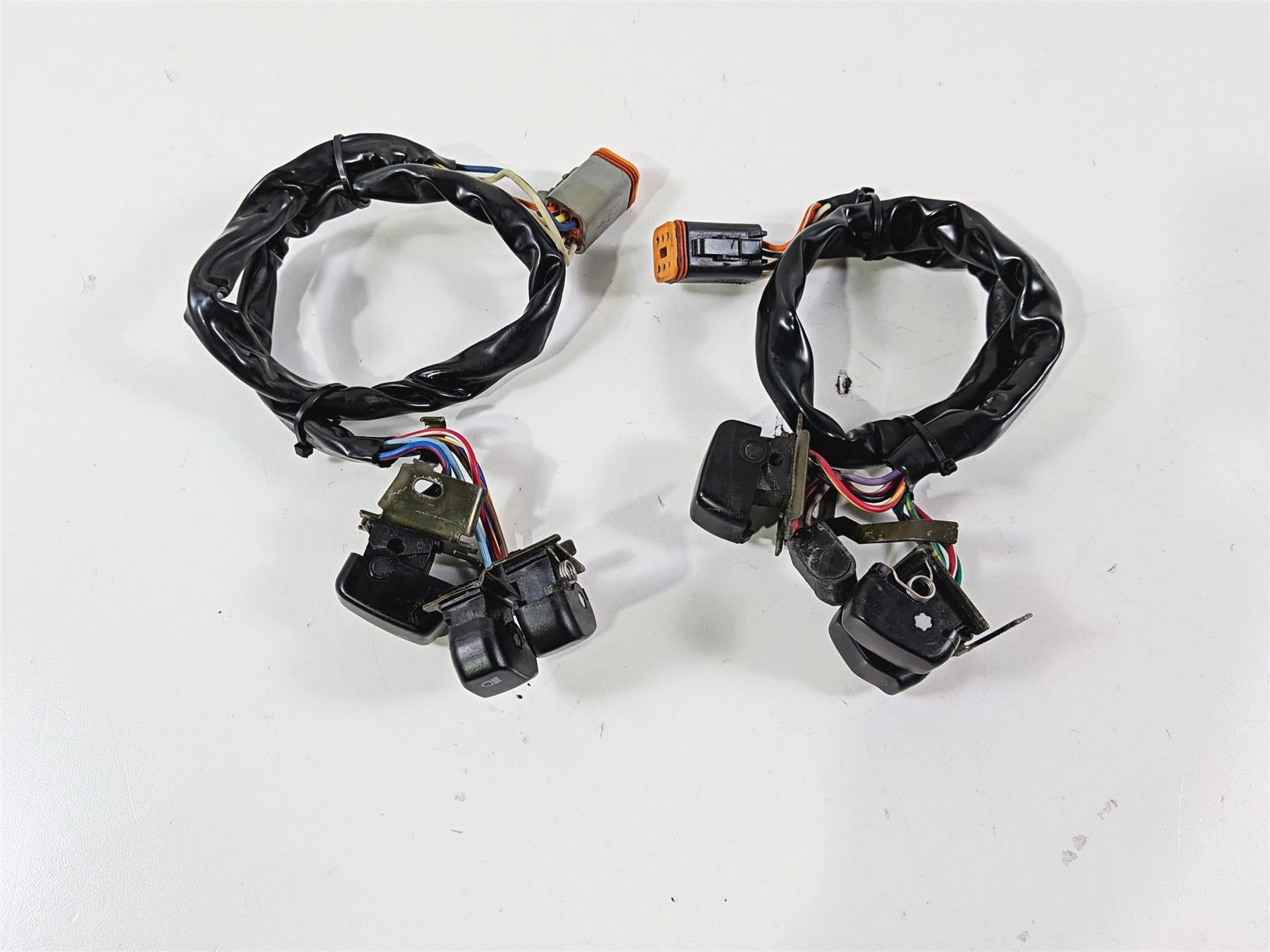 2003 Harley Sportster XL1200 Left Right Hand Control Switch Set 71682-06A {{ shop.shopifyCountryName }} - Mototech271