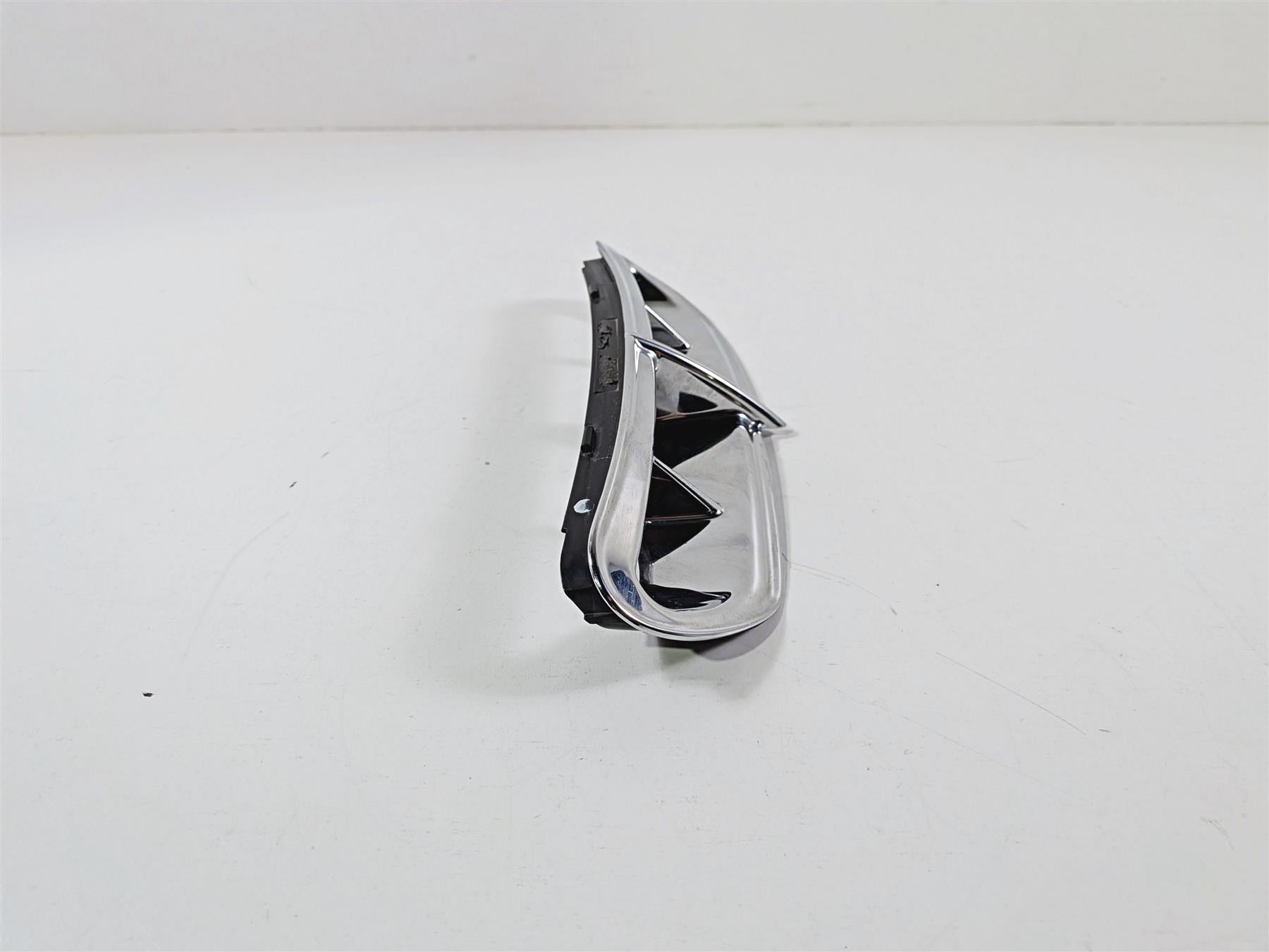 2016 Harley Touring FLHX Street Glide Front Chrome Air Duct Inlet Vent 29200007 {{ shop.shopifyCountryName }} - Mototech271