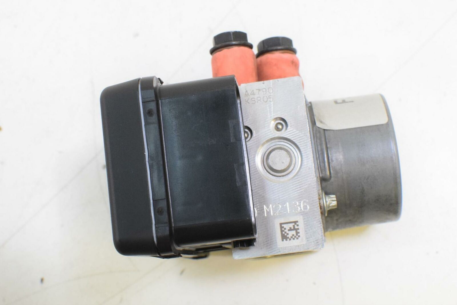 2014 MV Agusta F3 675 ERA Abs Brake Pump Module 8000B9136 {{ shop.shopifyCountryName }} - Mototech271