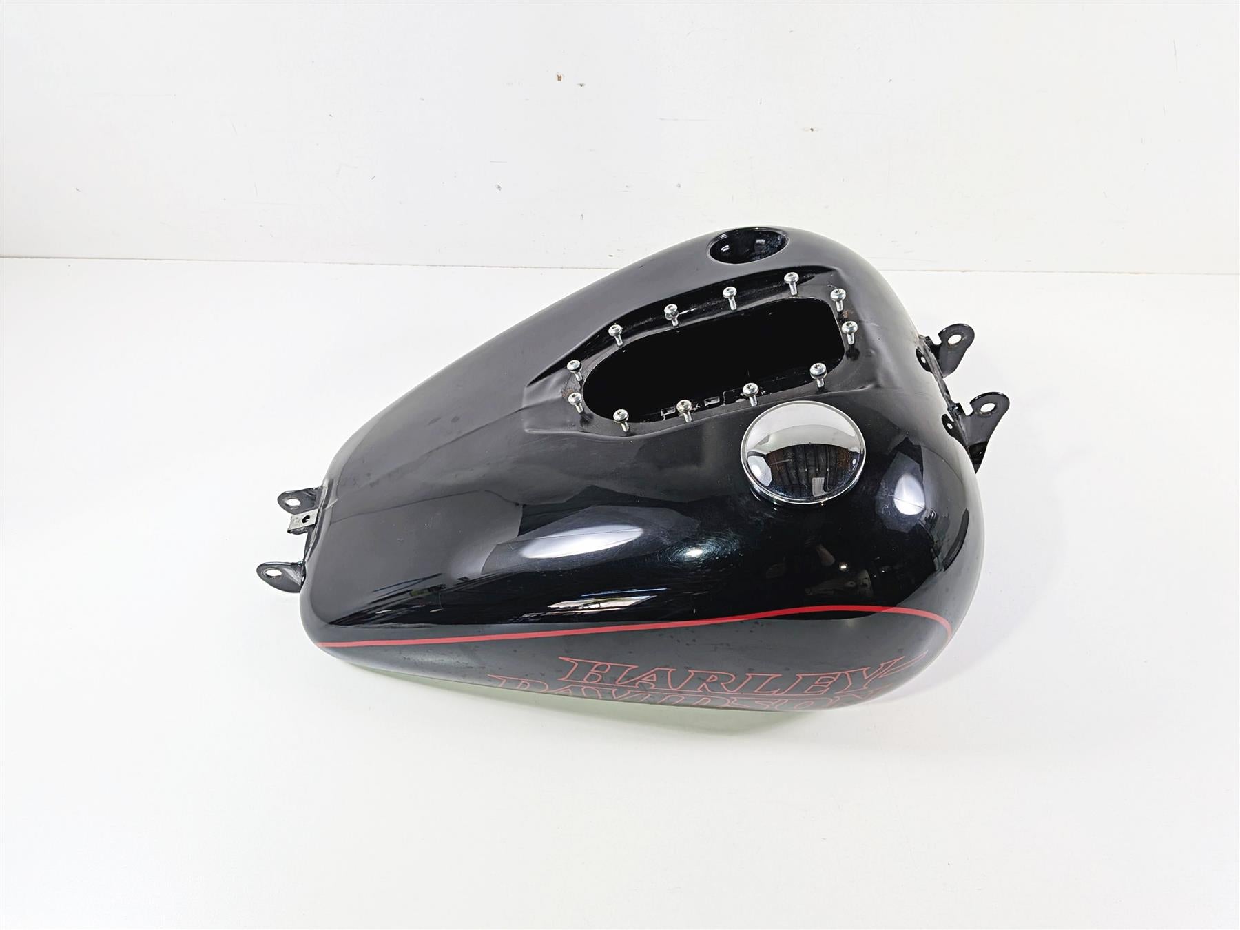 2014 Harley FXDL Dyna Low Rider Fuel Gas Petrol Tank Reservoir 61000707 {{ shop.shopifyCountryName }} - Mototech271