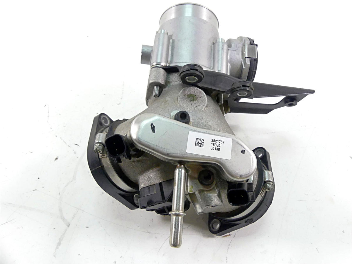 2019 Indian Chieftain Classic Bosch Throttle Body & Intake Manifold 1204685 {{ shop.shopifyCountryName }} - Mototech271