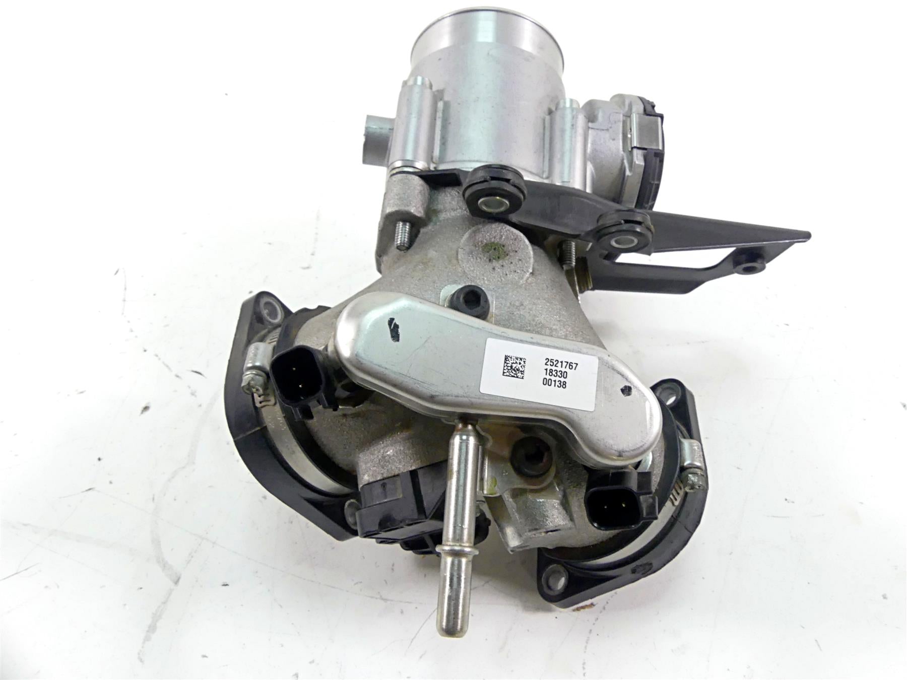 2019 Indian Chieftain Classic Bosch Throttle Body & Intake Manifold 1204685 {{ shop.shopifyCountryName }} - Mototech271
