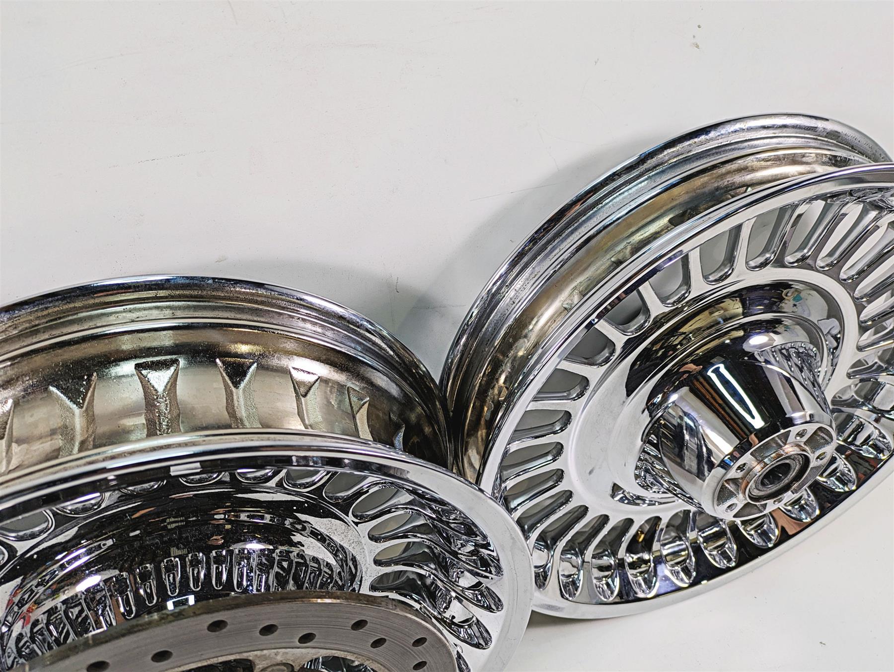 2010 Harley Touring FLHTCU Electra Glide Front Rear Chrome Wheel Set 43300161 {{ shop.shopifyCountryName }} - Mototech271