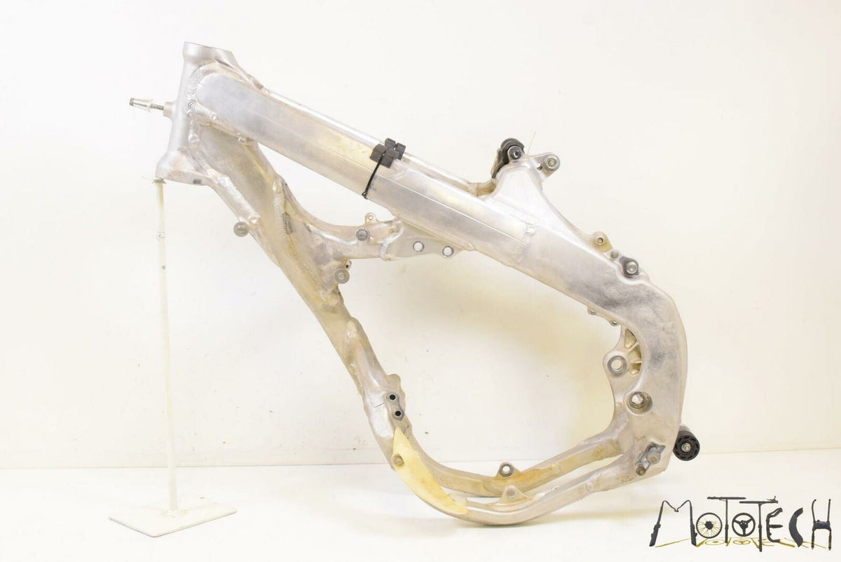 2010 Honda CRF250R CRF250 R Straight Main Frame Chassis Cln Clr T50100-KRN-A40 {{ shop.shopifyCountryName }} - Mototech271