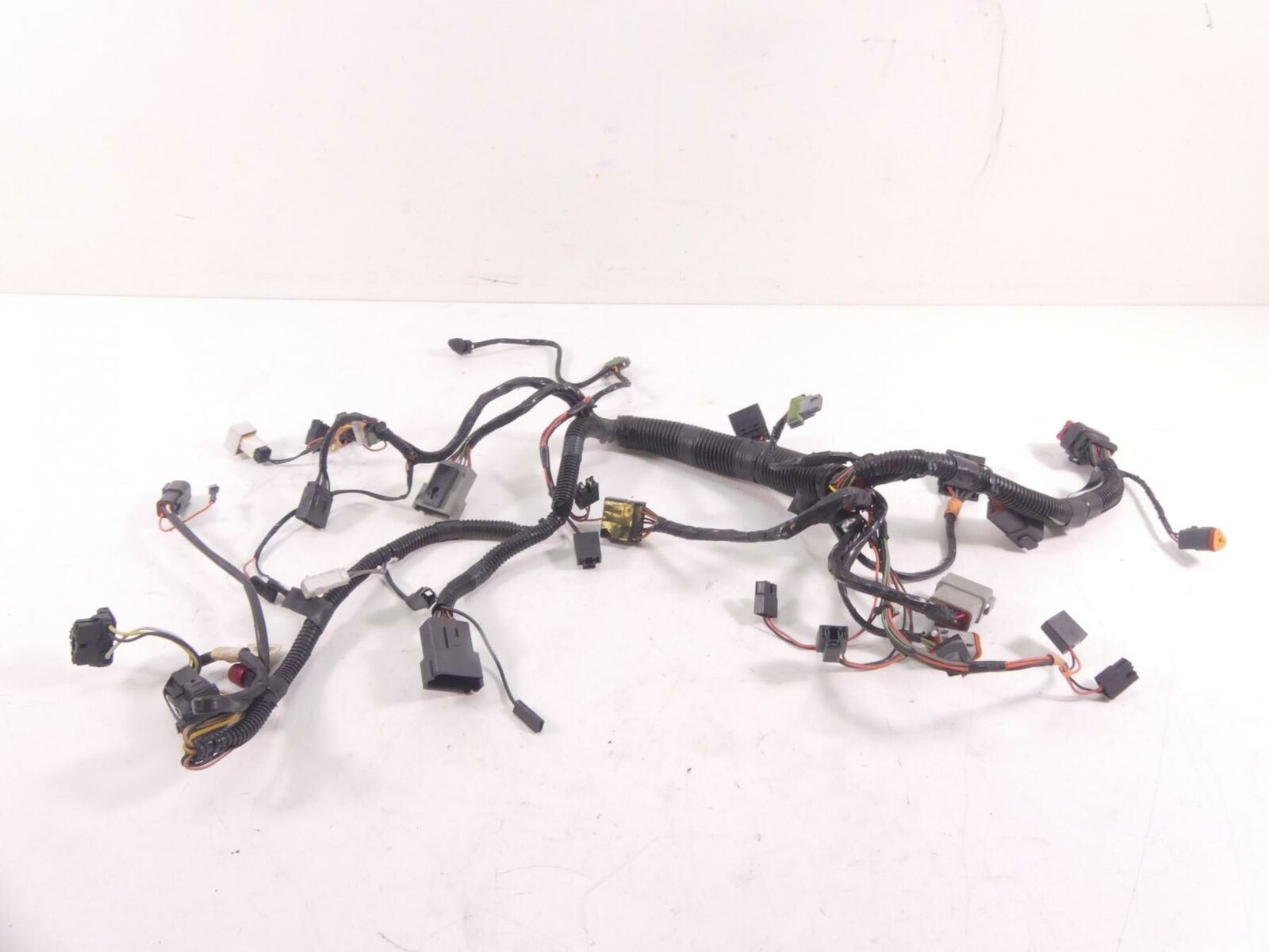 2005 Harley Touring CVO FLHTCSE Electra Glide Front Fairing Wiring 70232-04 {{ shop.shopifyCountryName }} - Mototech271