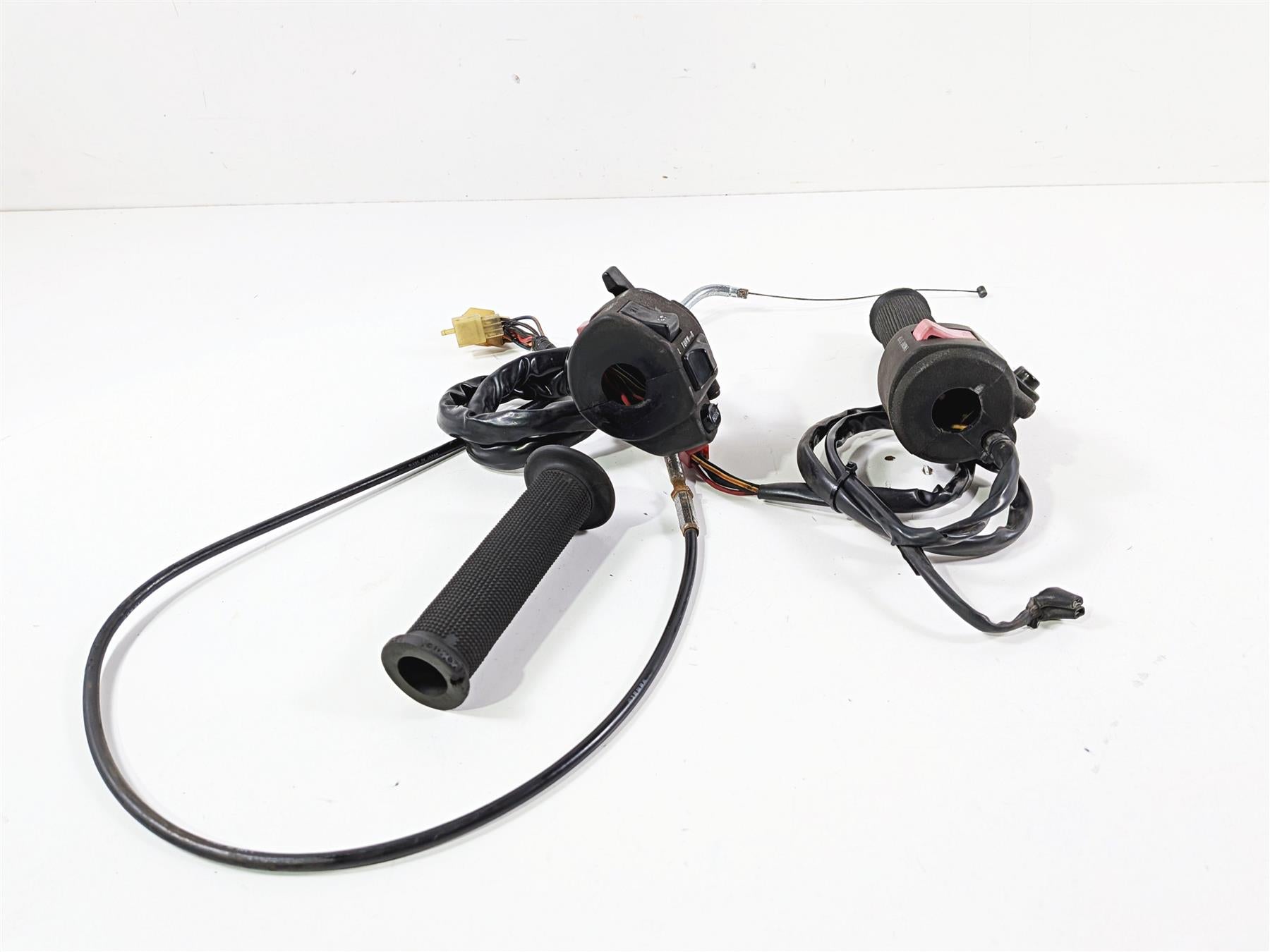 1989 Kawasaki VN750 Vulcan Left Right Hand Control Switch 46091-1372 46091-1514 {{ shop.shopifyCountryName }} - Mototech271