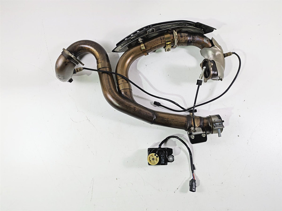 2016 Ducati Monster 1200 S Exhaust Header & Servo Motor 57211632A 59340393A {{ shop.shopifyCountryName }} - Mototech271