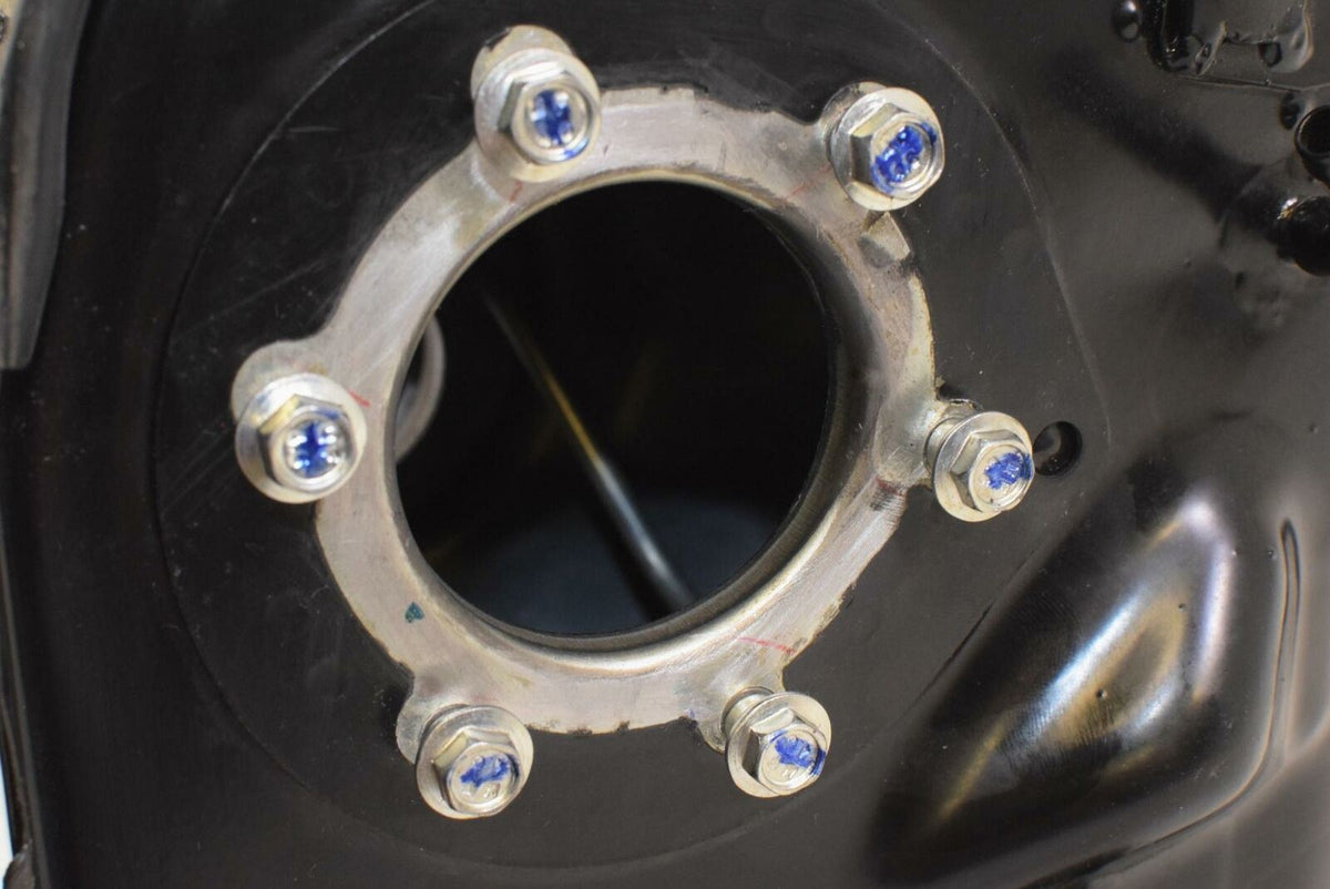 2018 KTM RC390 RC 390 Duke Fuel Gas Petrol Tank Reservoir Nice Clean 93007113000 {{ shop.shopifyCountryName }} - Mototech271