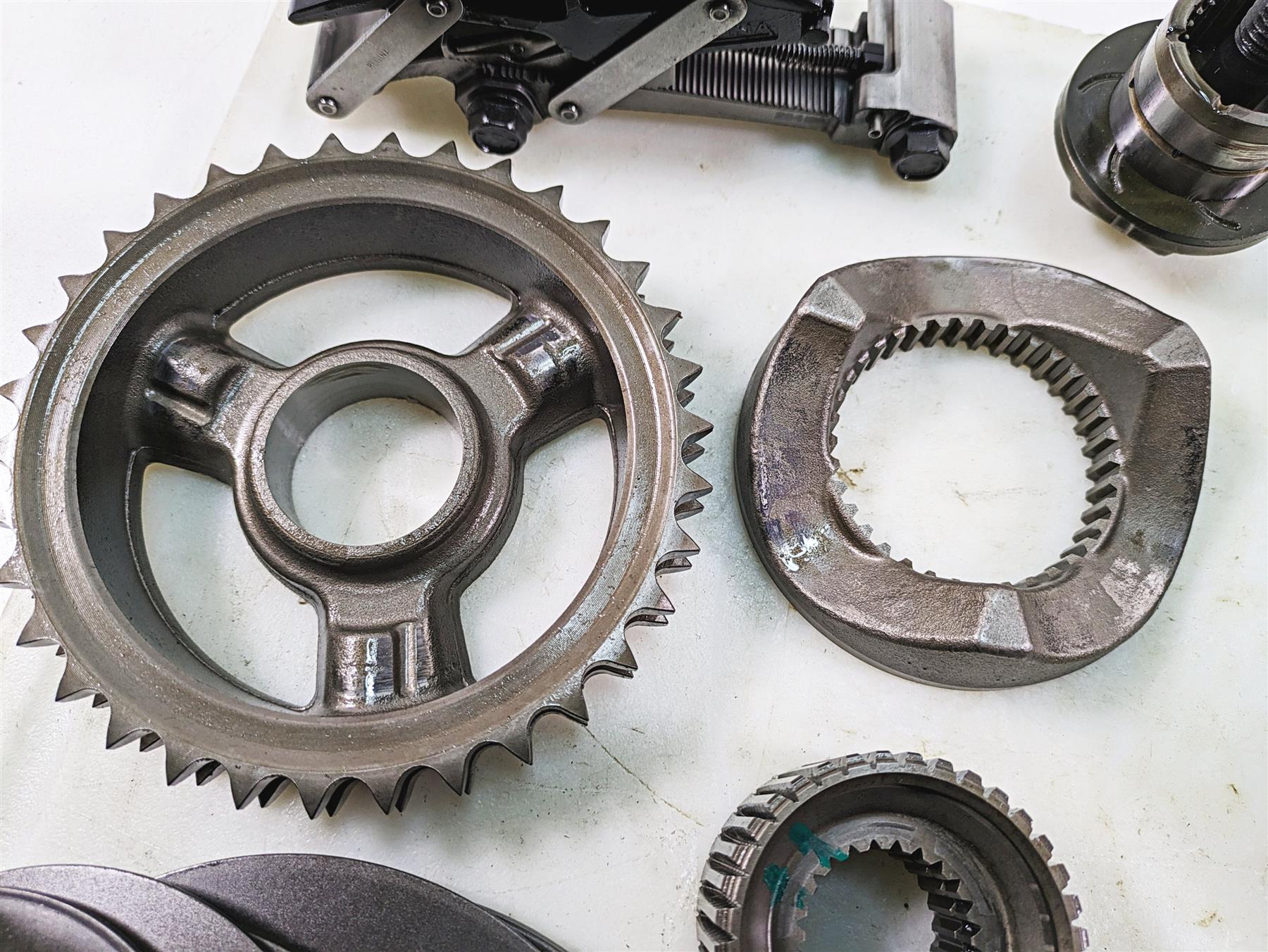 2019 Harley Touring FLHX Street Glide Primary Drive Clutch Kit 37000377 {{ shop.shopifyCountryName }} - Mototech271