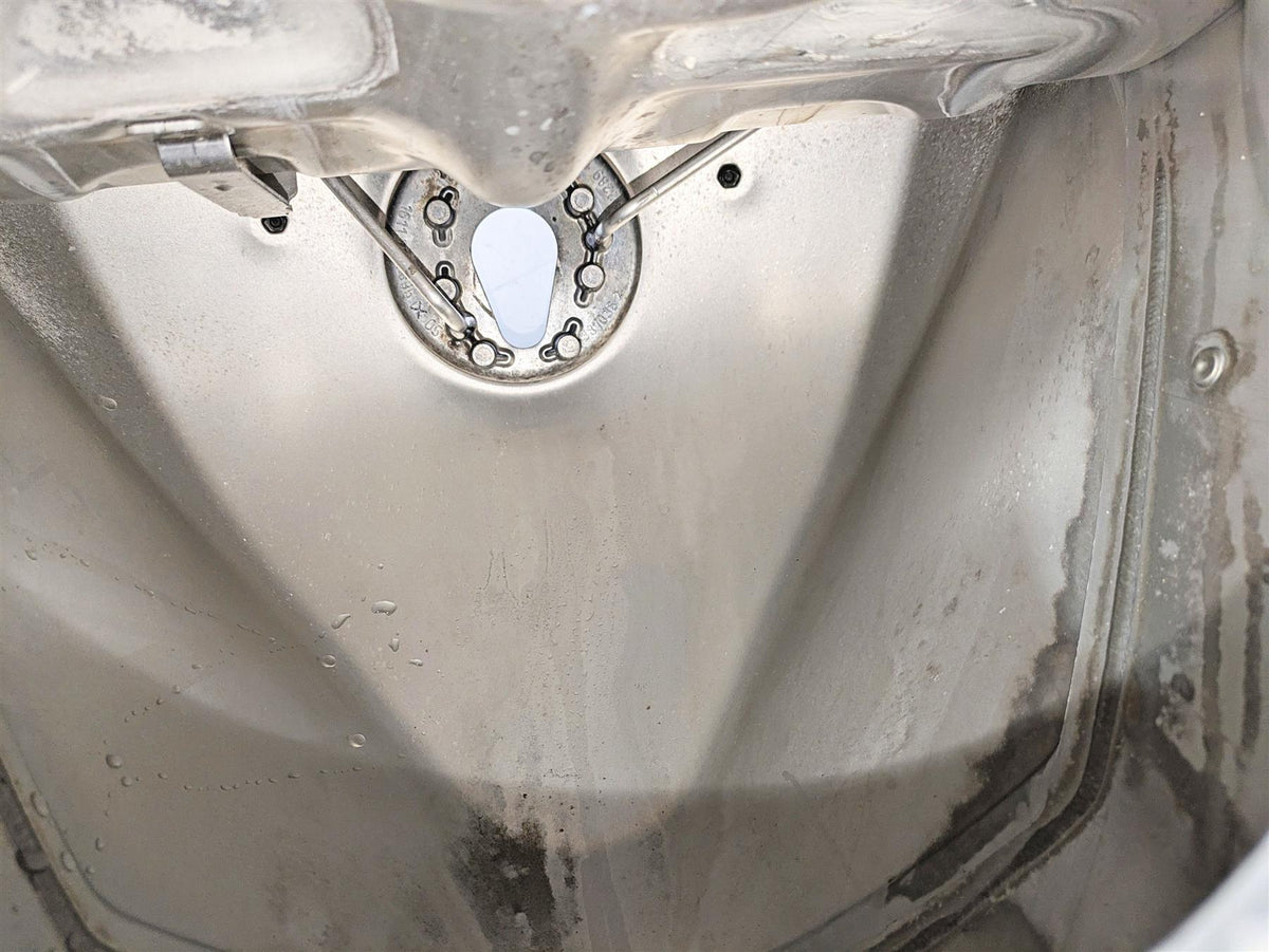 2017 BMW S1000RR K46 Fuel Gas Petrol Tank White Blue 8566384 16117717884 {{ shop.shopifyCountryName }} - Mototech271