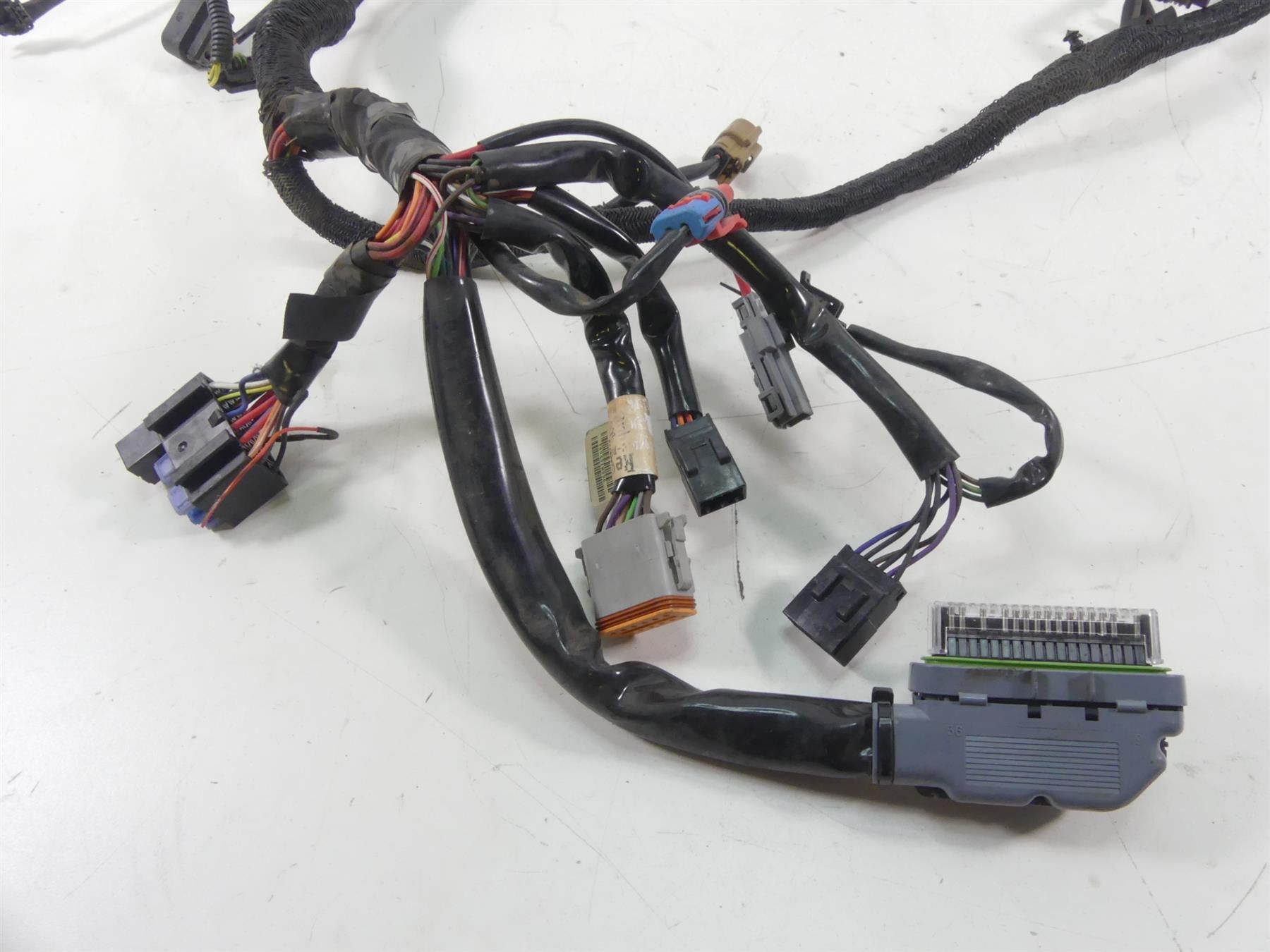 2013 Harley Davidson VRSCF Muscle Wiring Harness Loom - No Cuts - Abs 69200093 {{ shop.shopifyCountryName }} - Mototech271