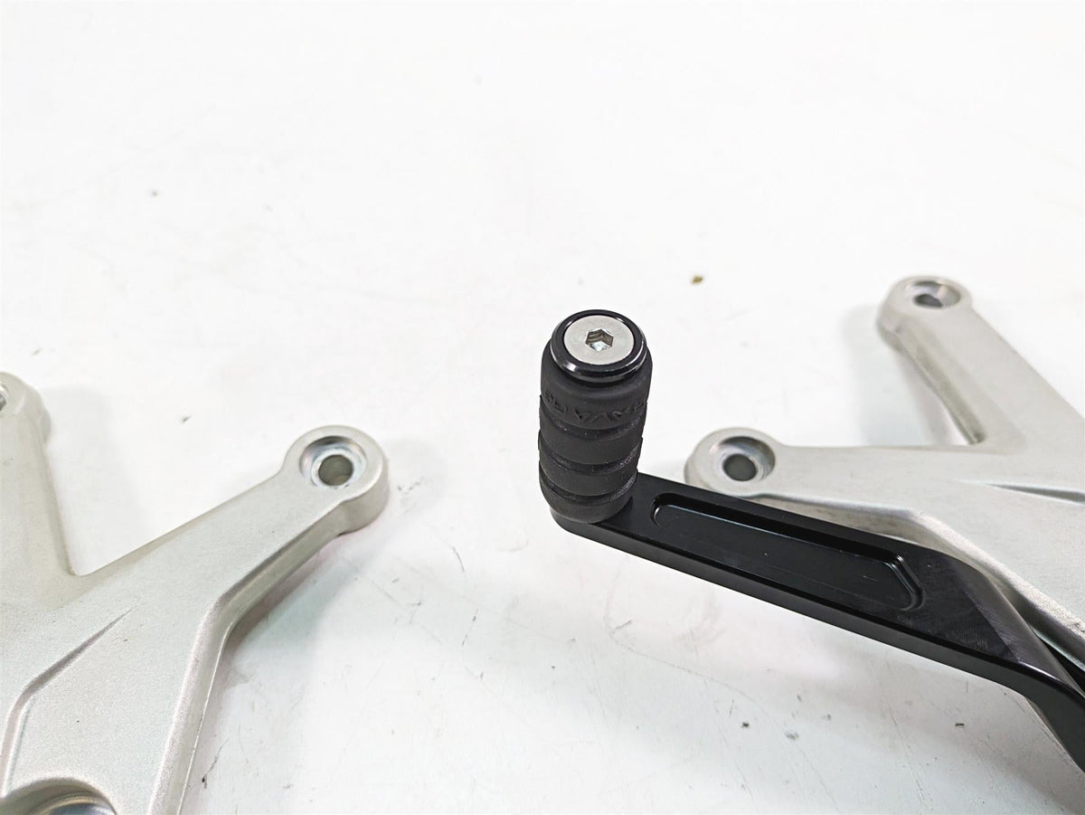 2017 Mv Agusta Dragster 800 Front Rider Footpeg Rest Set 8000B6239 8000B6238 {{ shop.shopifyCountryName }} - Mototech271