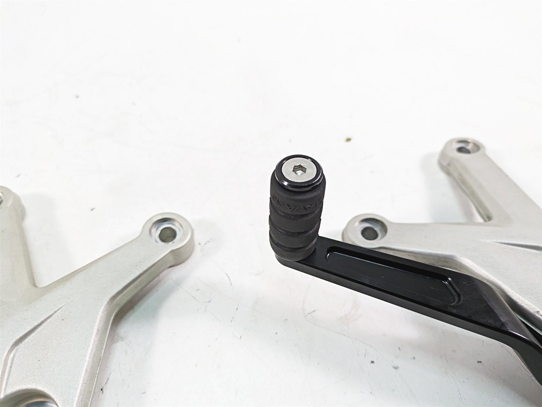 2017 Mv Agusta Dragster 800 Front Rider Footpeg Rest Set 8000B6239 8000B6238 {{ shop.shopifyCountryName }} - Mototech271