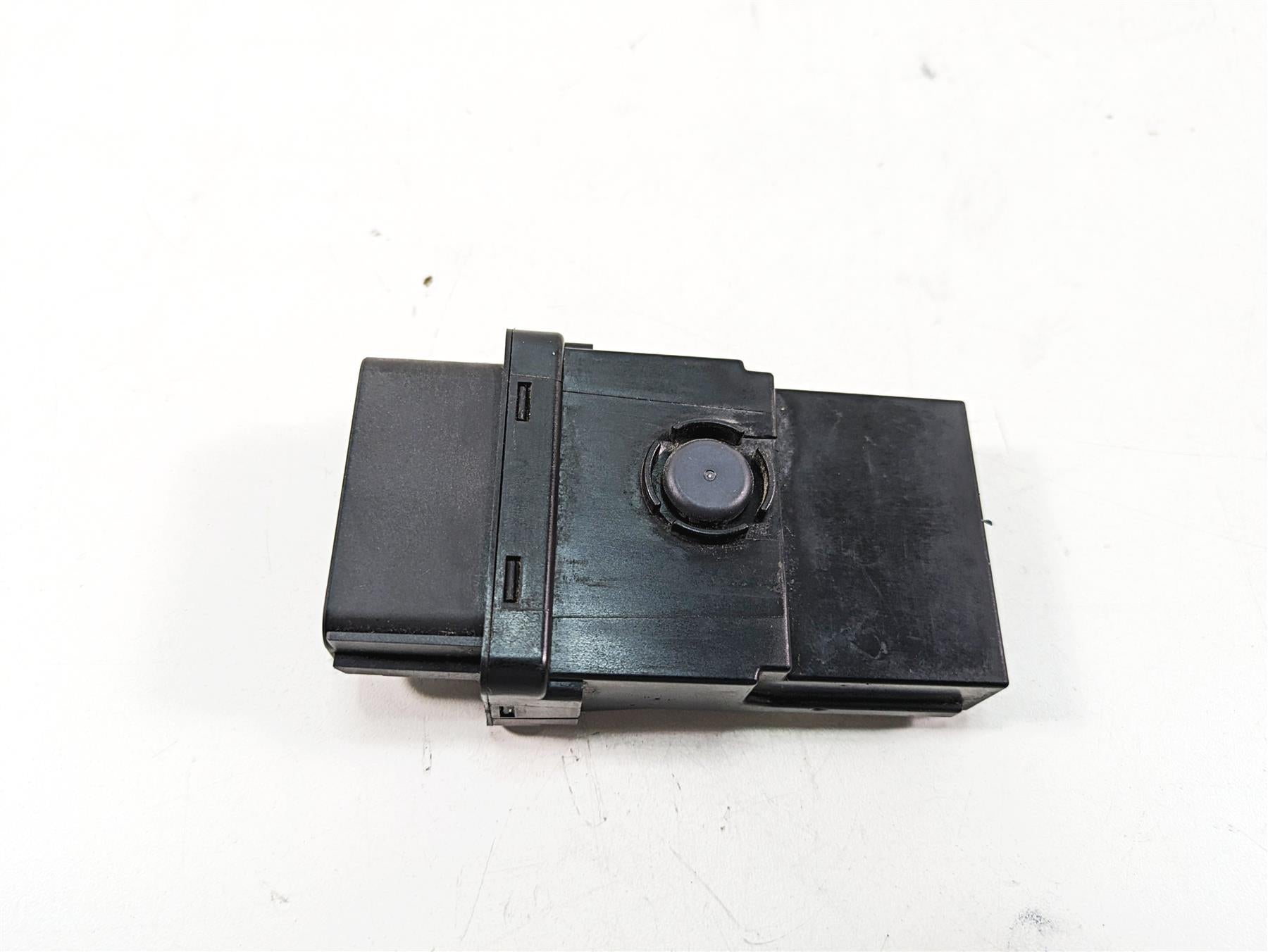 2016 BMW R1200R K53 Basic General Control Module Light Ecu 61358546488 {{ shop.shopifyCountryName }} - Mototech271