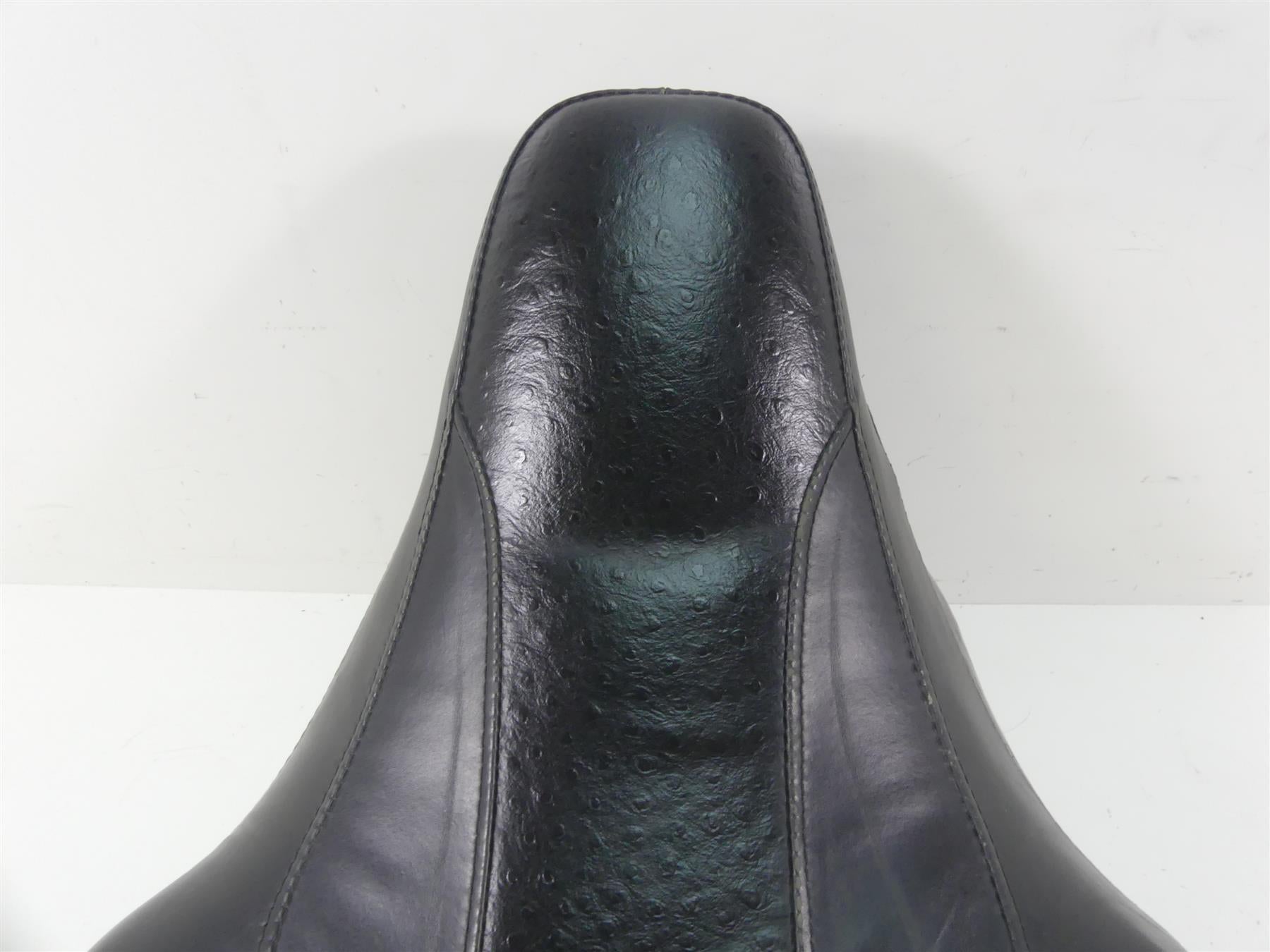 2007 Harley FLHTCU SE CVO Electra Glide Heated Driver Rider Seat Saddle 51718-06 {{ shop.shopifyCountryName }} - Mototech271
