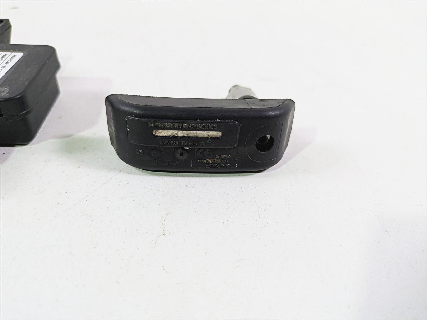 2017 BMW R1200 GS K50 Rdc Sensor & Tire Sensors Set 65758546222 65759832031 {{ shop.shopifyCountryName }} - Mototech271
