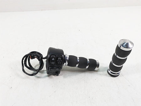 2020 Harley Touring FLHX Street Glide Right Control Switch Boom Box Gts 71500501 {{ shop.shopifyCountryName }} - Mototech271