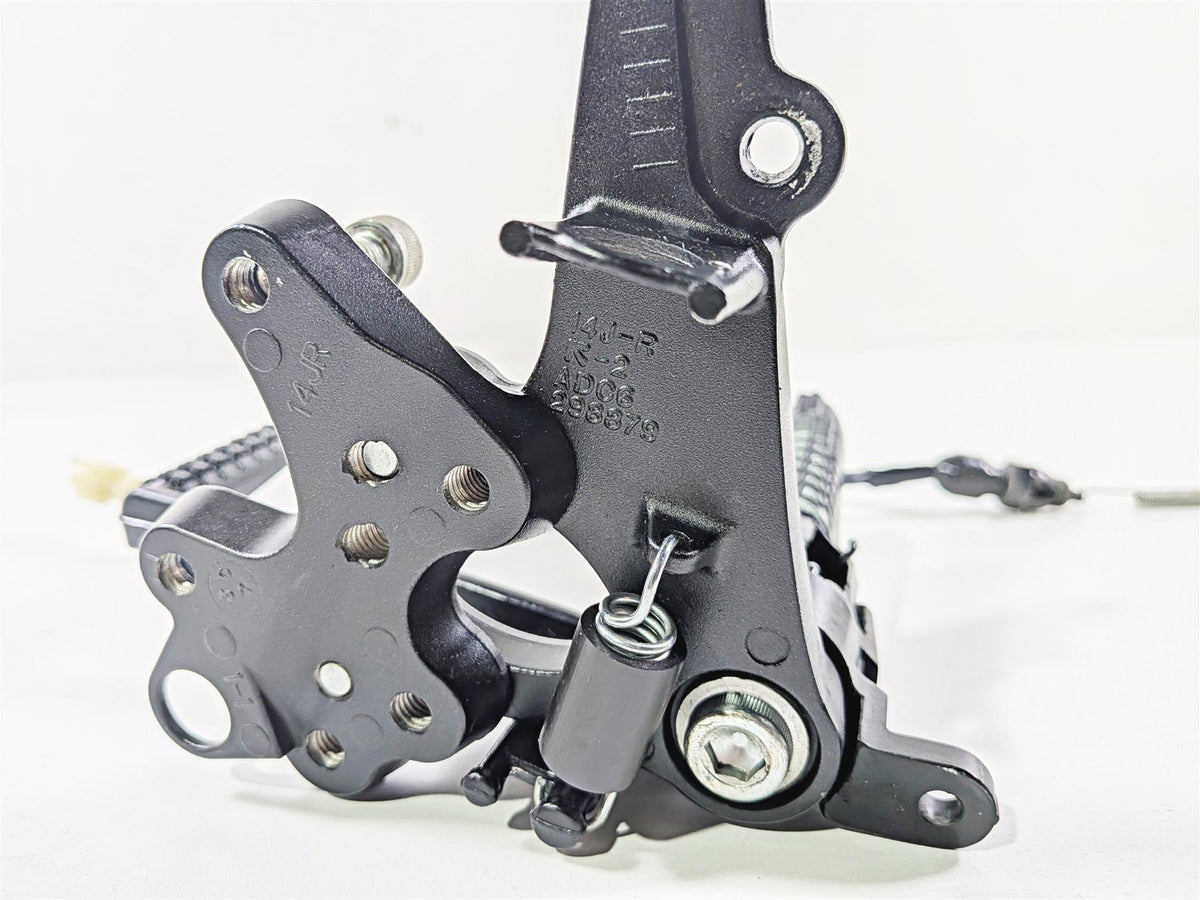 2024 Suzuki GSXR600 Right Front Footpeg Brake Pedal Set Rearset 43511-14J10 {{ shop.shopifyCountryName }} - Mototech271
