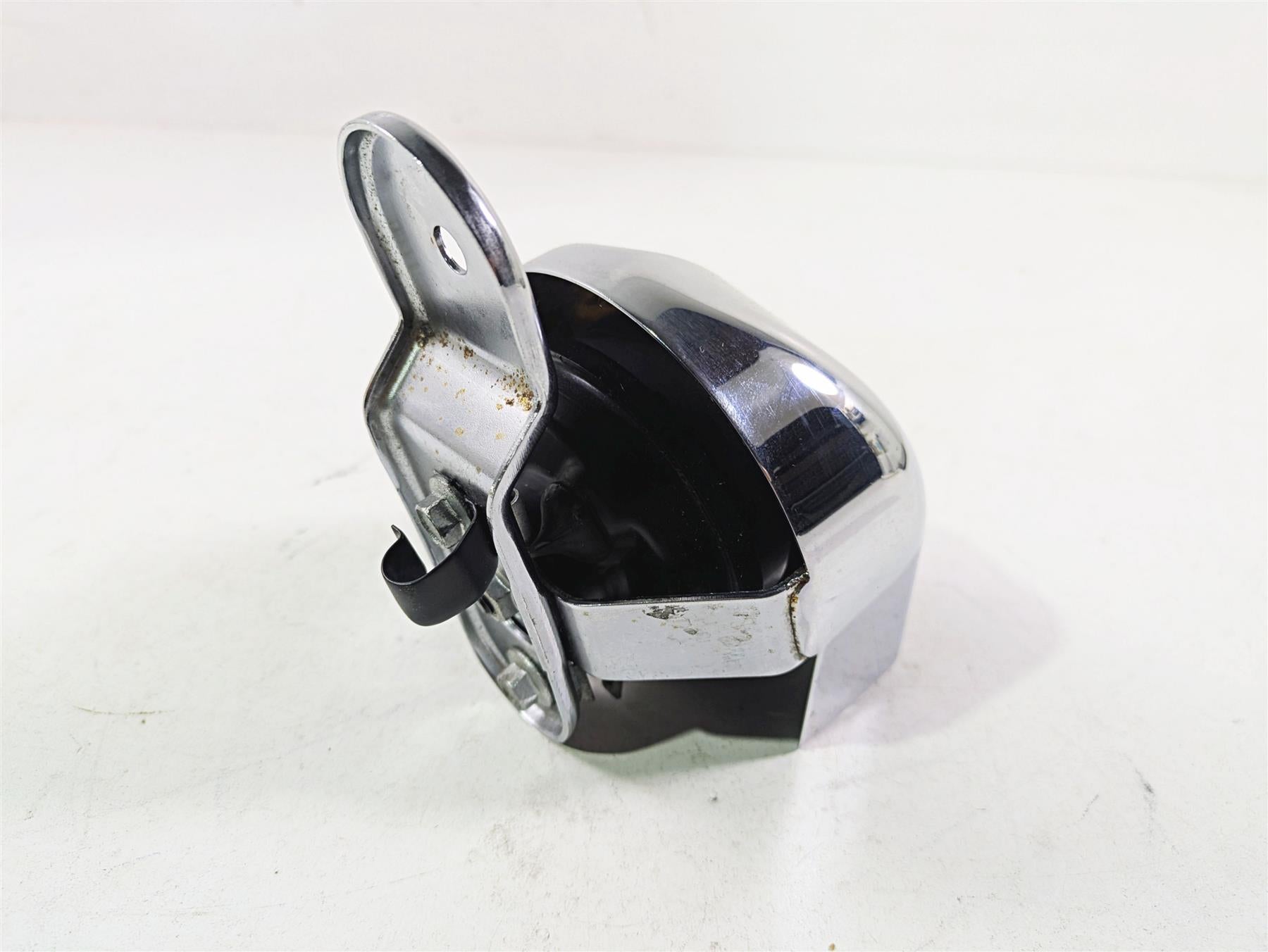 2015 Harley Touring FLHTKL Electra Glide Horn & Chrome Cover 61300478A {{ shop.shopifyCountryName }} - Mototech271