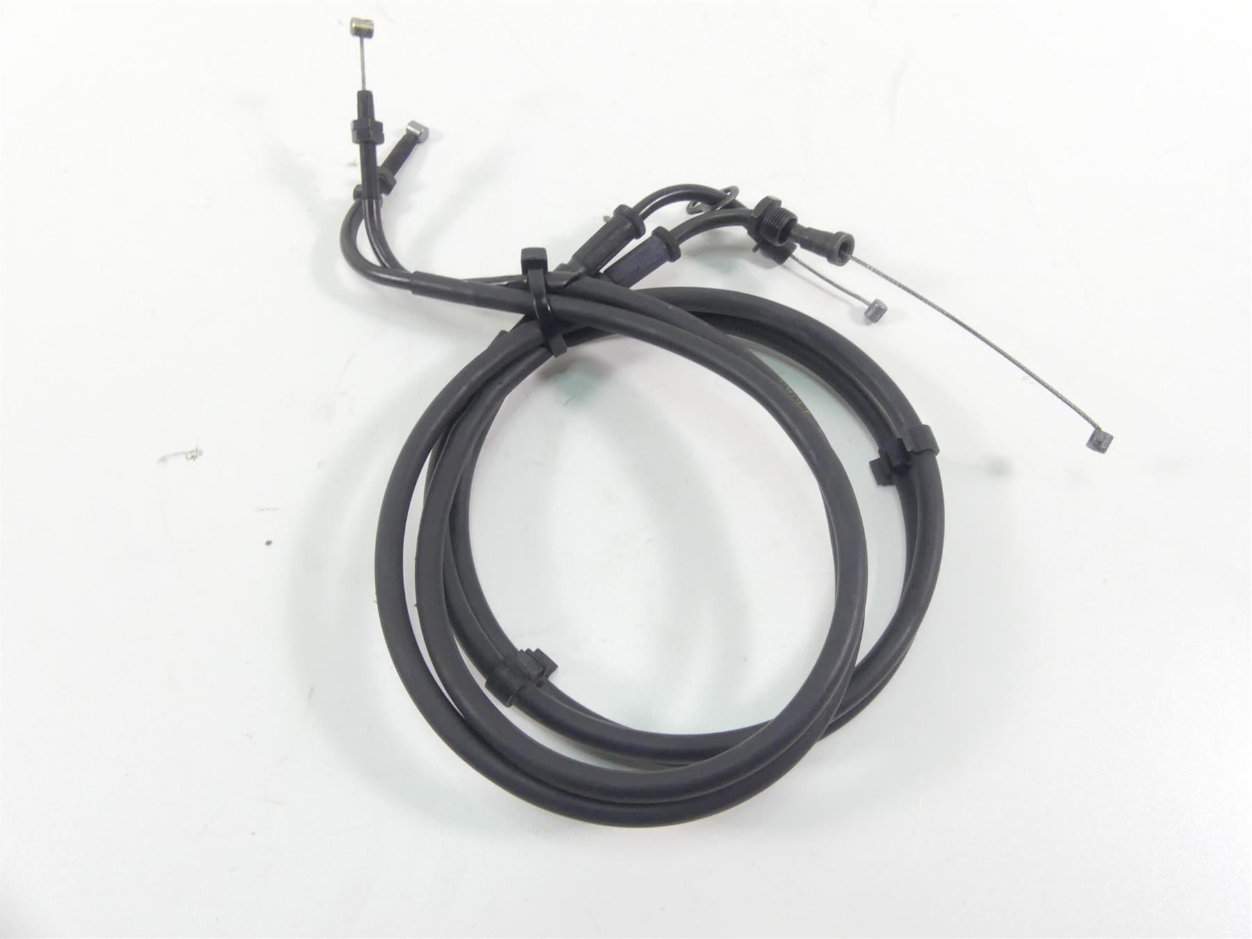 2013 Triumph Rocket 3 Touring Accelerate Throttle Cable Set T2043584 {{ shop.shopifyCountryName }} - Mototech271