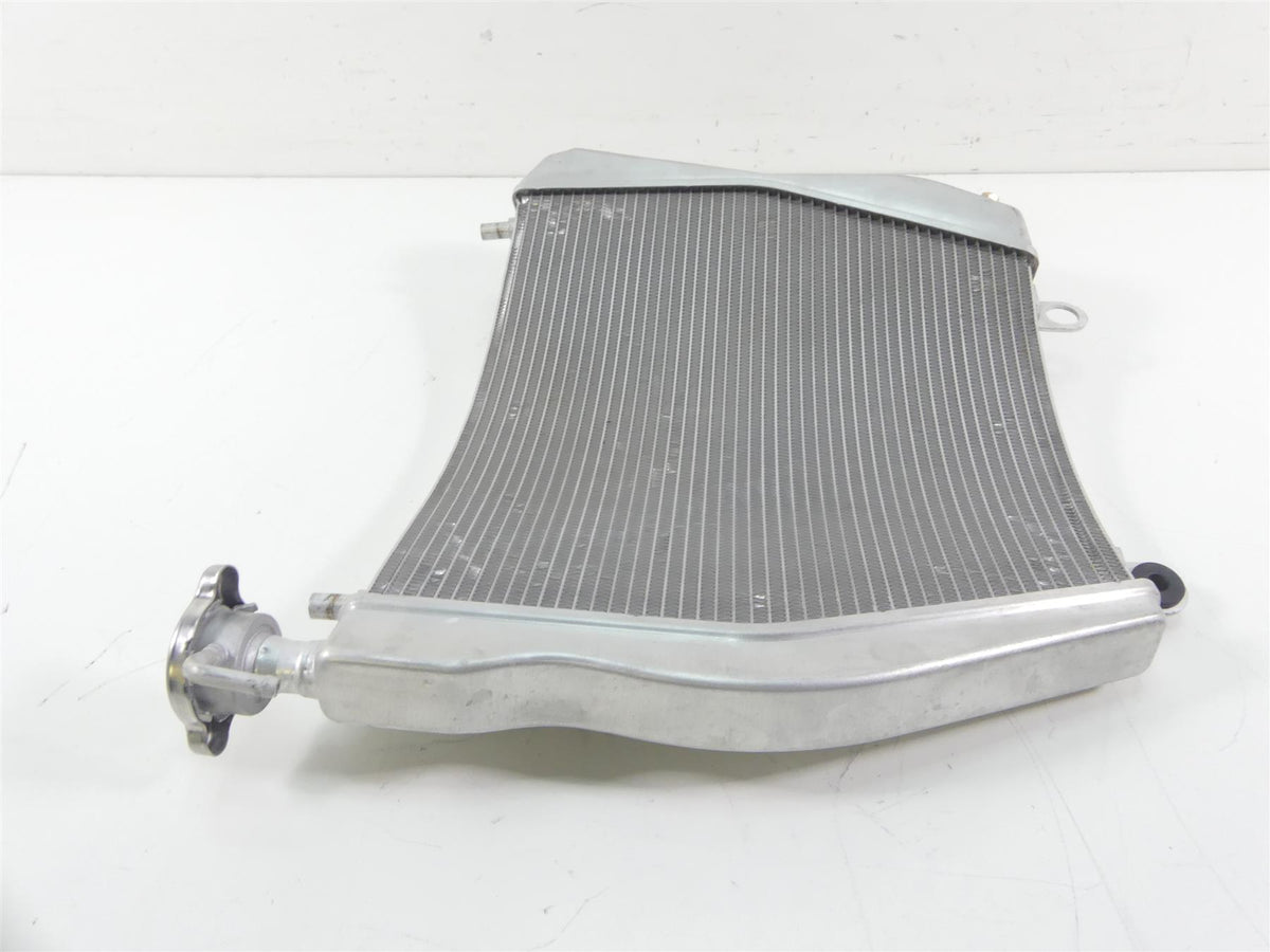 2018 Ducati Panigale 1100 V4 S Straight Coolant Radiator - No Leaks 54811355A {{ shop.shopifyCountryName }} - Mototech271