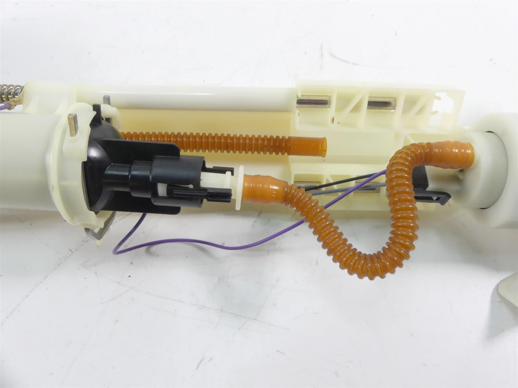2013 Harley VRSCF Muscle V-Rod Fuel Gas Petrol Pump - Tested 75123-09 75210-09 {{ shop.shopifyCountryName }} - Mototech271