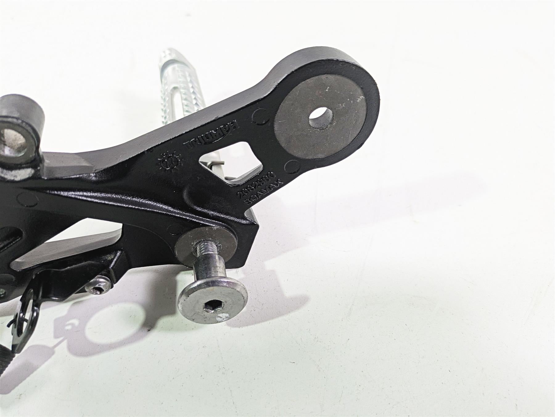 2024 Triumph Street Triple 765 R Right Rider Footpeg & Mount Set T2082980 {{ shop.shopifyCountryName }} - Mototech271
