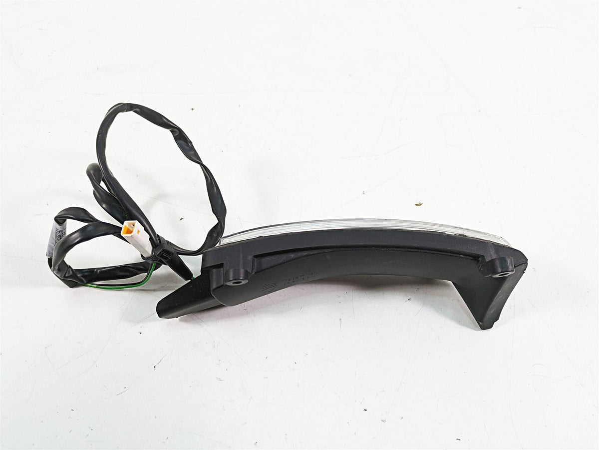 2020 Ducati Hypermotard 950 SP Right Front Blinker Turn Signal - Read 53010342A {{ shop.shopifyCountryName }} - Mototech271