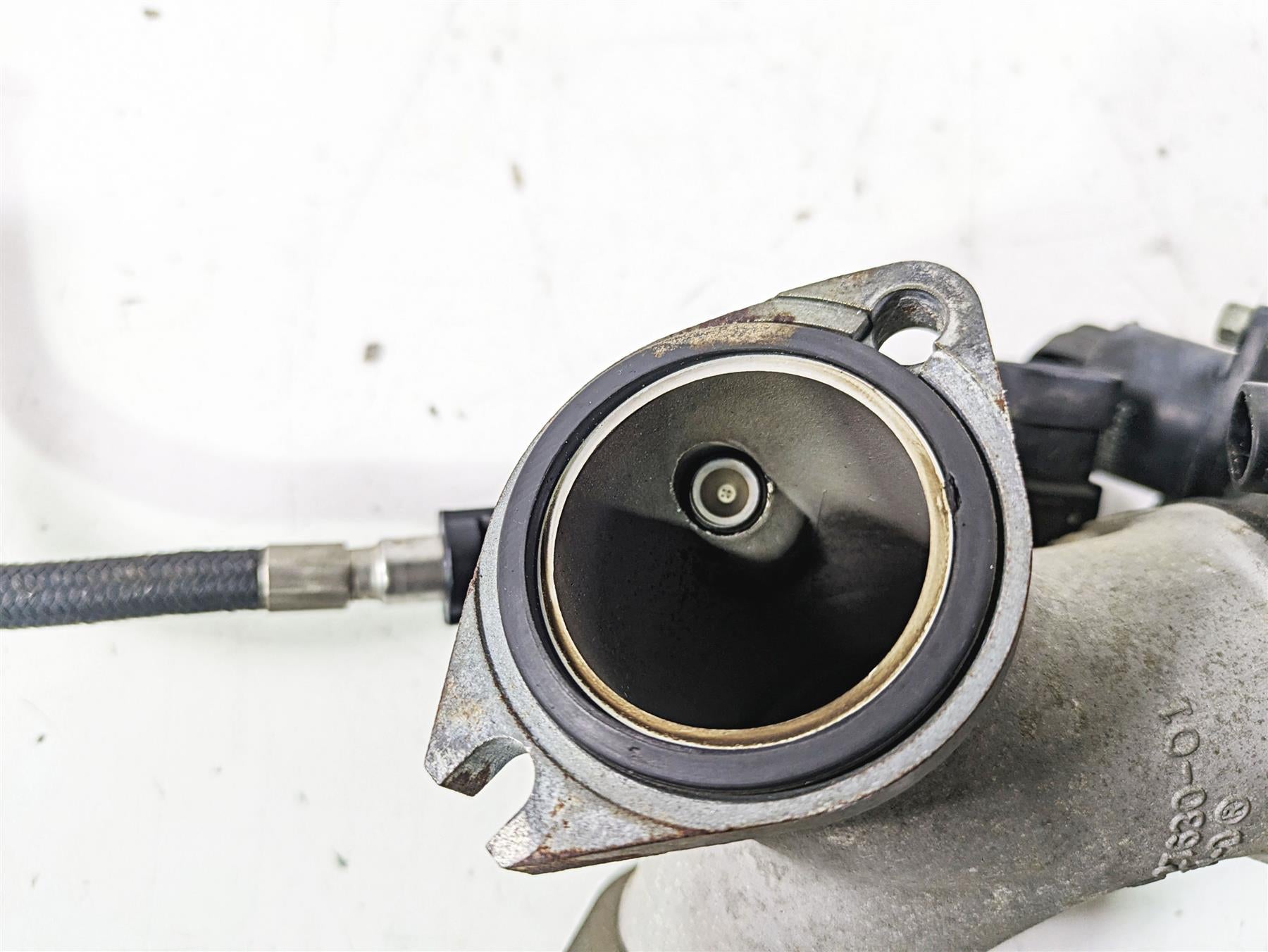 2003 Harley Touring FLHTCUI 100TH E-Glide Throttle Body Fuel Injection 27600-01A {{ shop.shopifyCountryName }} - Mototech271
