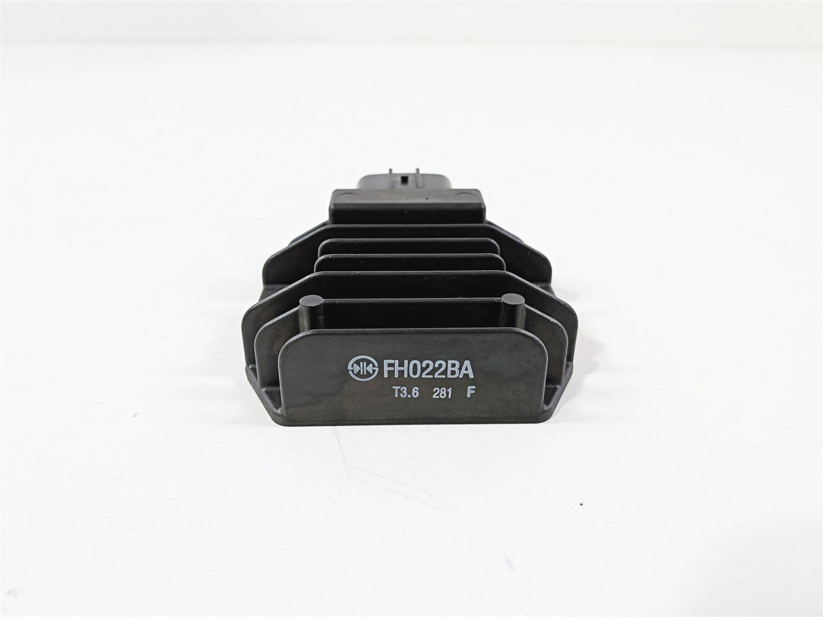 2024 Yamaha YZF R1 RN65 Rectifier Voltage Regulator FH022BA 2CR-81960-00-00 {{ shop.shopifyCountryName }} - Mototech271