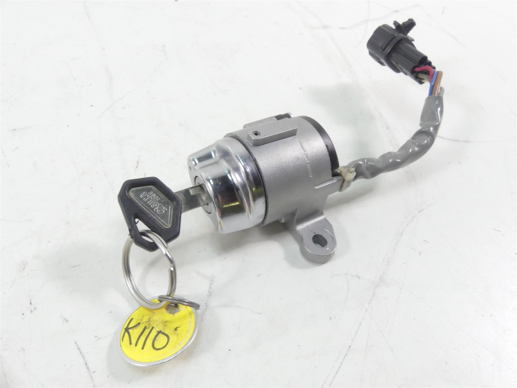 2004 Kawasaki VN1600 Meanstreak Ignition Switch Gas Cap Key Lock Set 27005-0001 {{ shop.shopifyCountryName }} - Mototech271