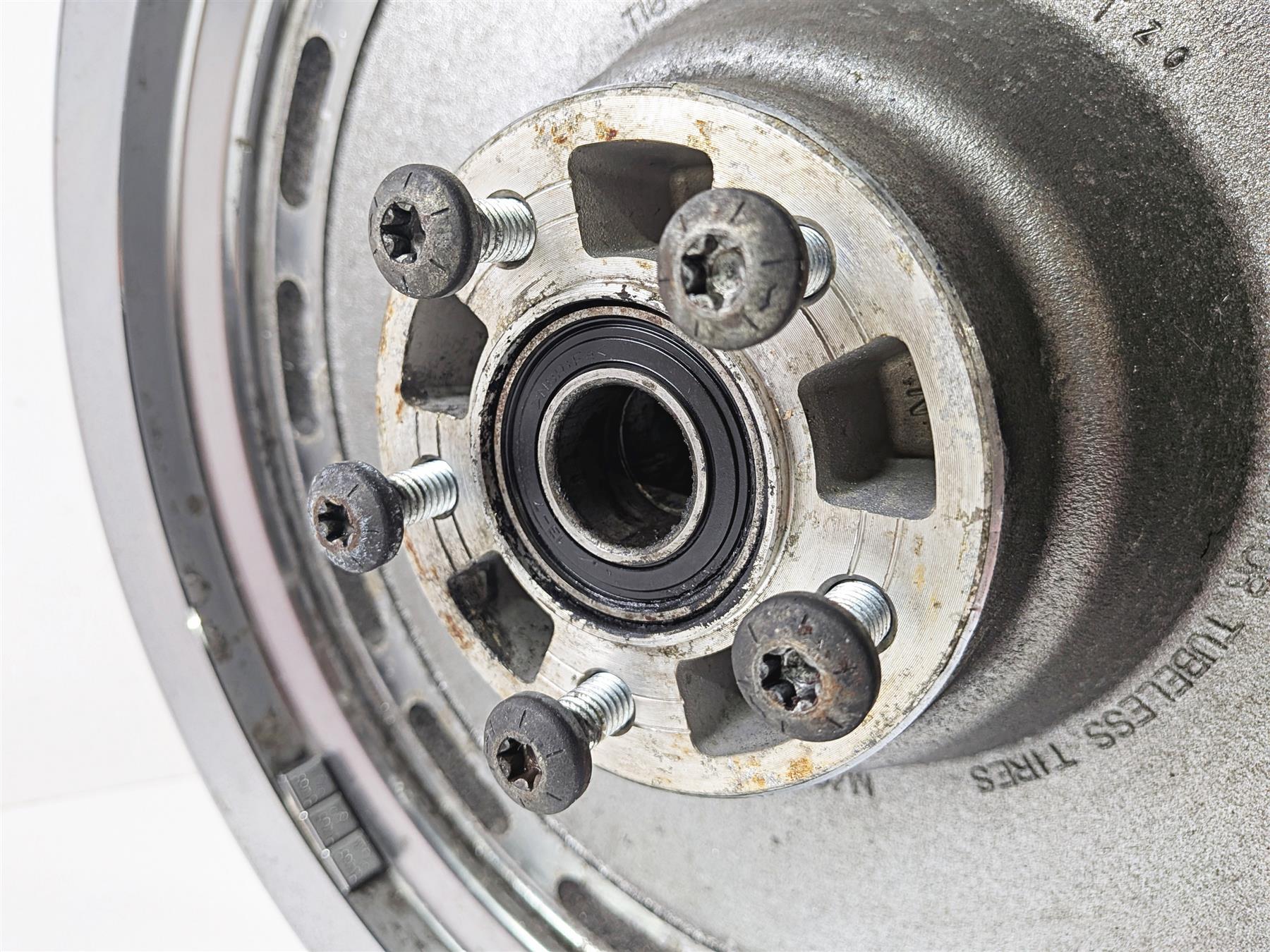 2006 Harley Sportster XL1200 C 16x3 Rear Wheel Cast Rim 41013-00A {{ shop.shopifyCountryName }} - Mototech271