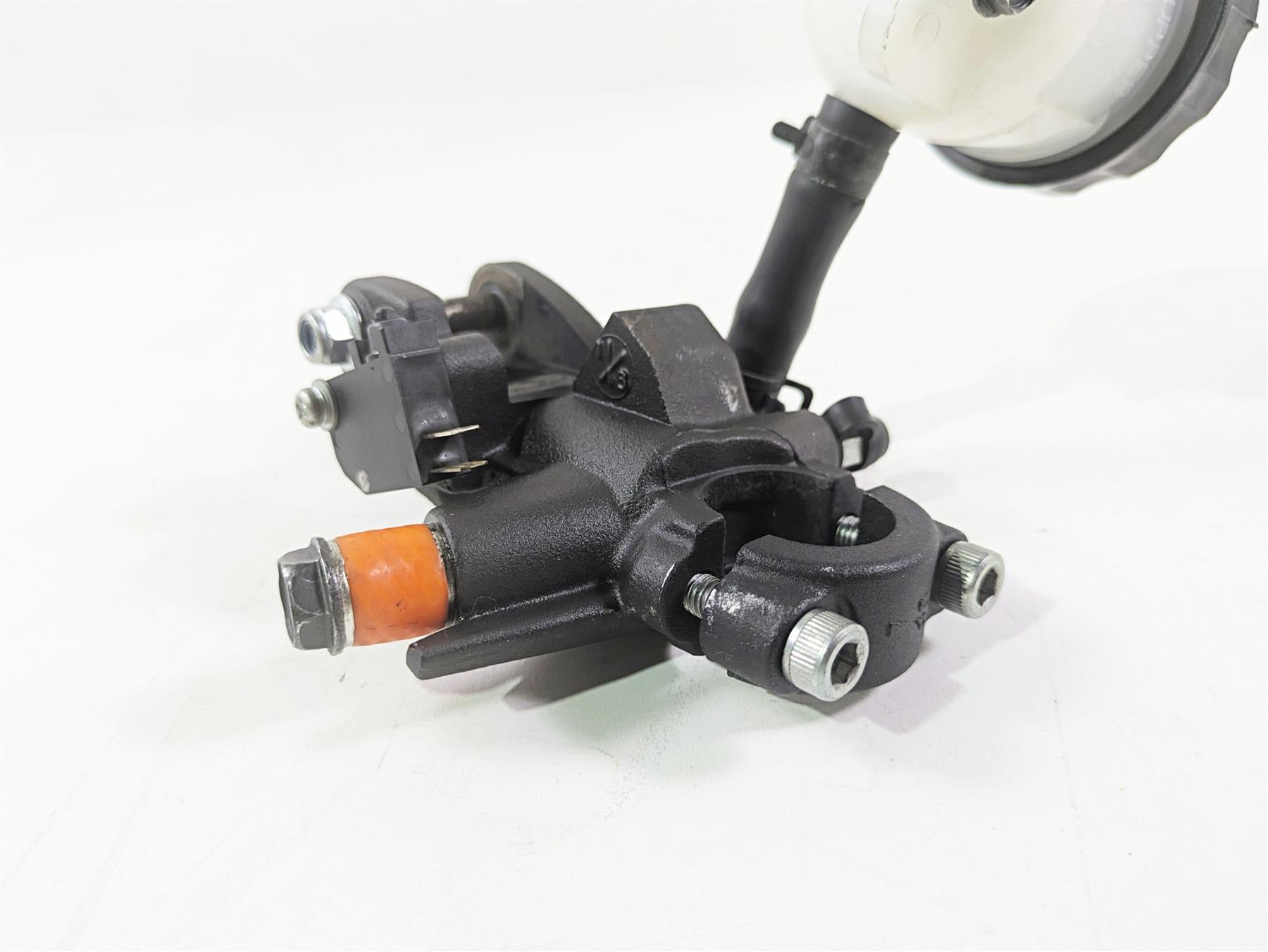 2020 Kawasaki ZX6R ZX636 Ninja Front Radial Brake Pump 11/16 Nissin 43015-0702 {{ shop.shopifyCountryName }} - Mototech271