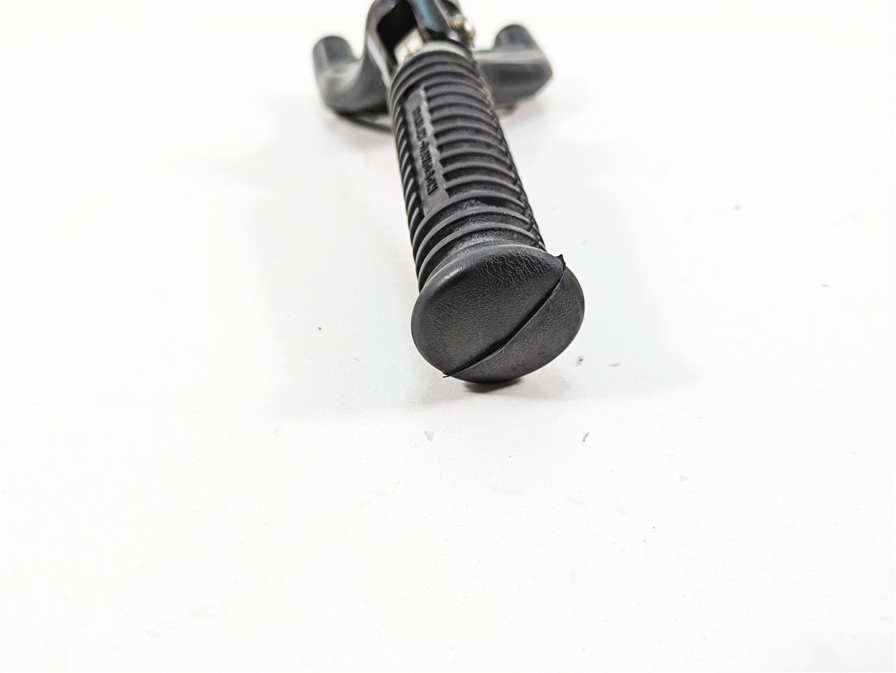 2006 Harley Sportster XL1200 Left Side Passenger Foot Peg Rest 49315-04 {{ shop.shopifyCountryName }} - Mototech271