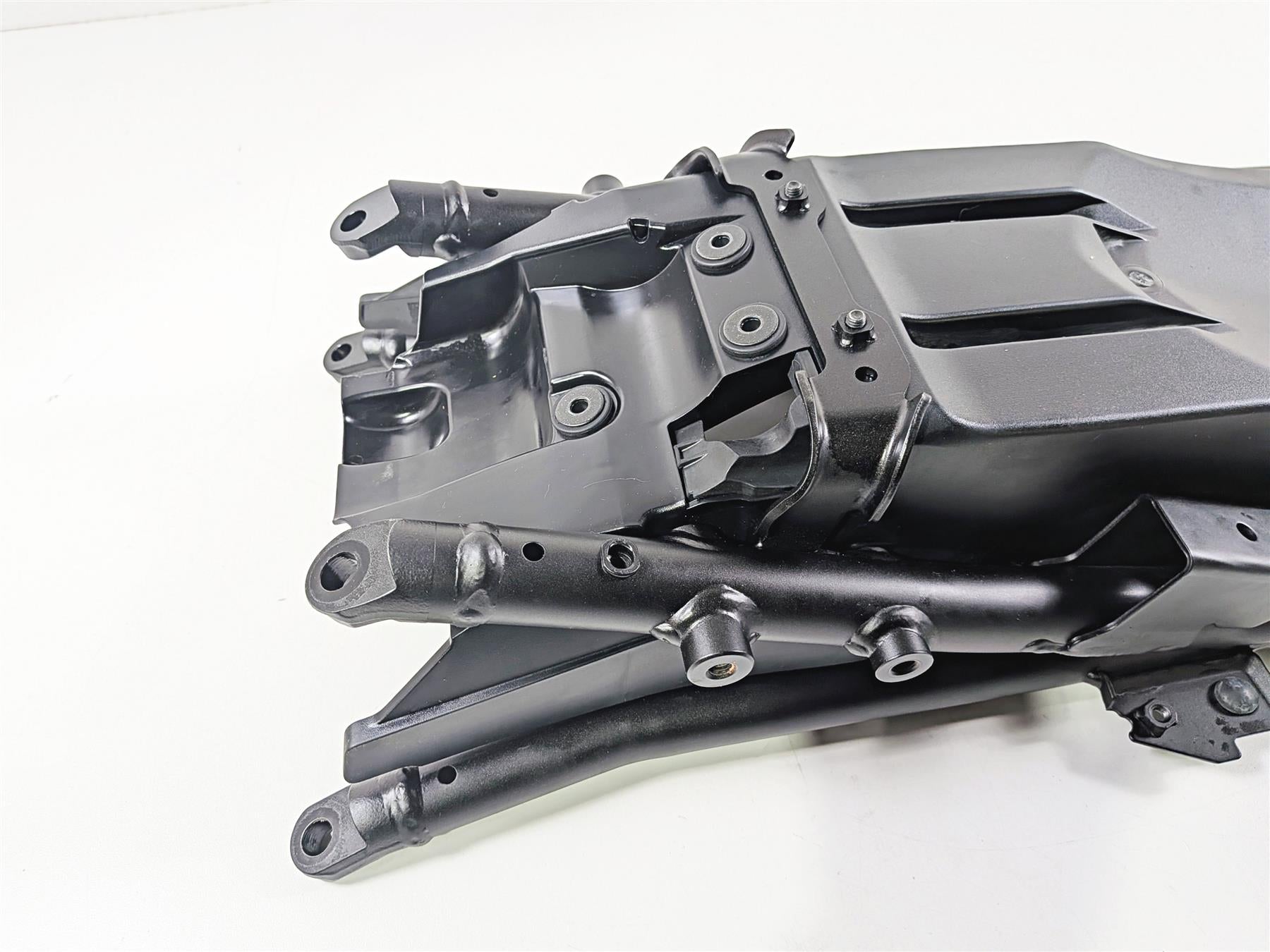 2023 Yamaha MT10 MTN1000 Subframe Sub Frame & Inner Fender B5Y-21190-00-00 {{ shop.shopifyCountryName }} - Mototech271